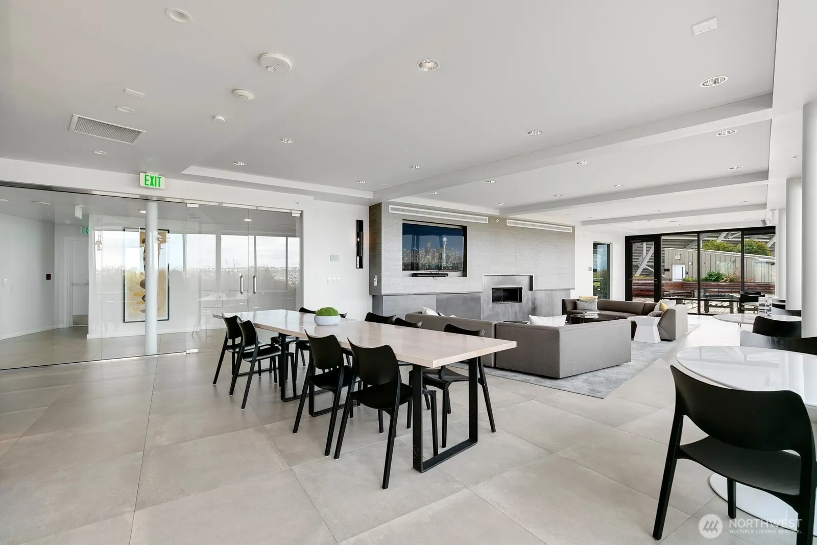 590 1st Avenue S #713, Seattle, WA 98104
