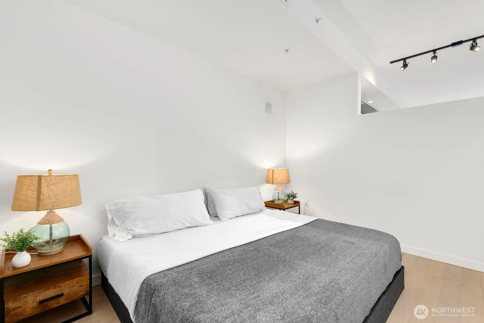 590 1st Avenue S #713, Seattle, WA 98104