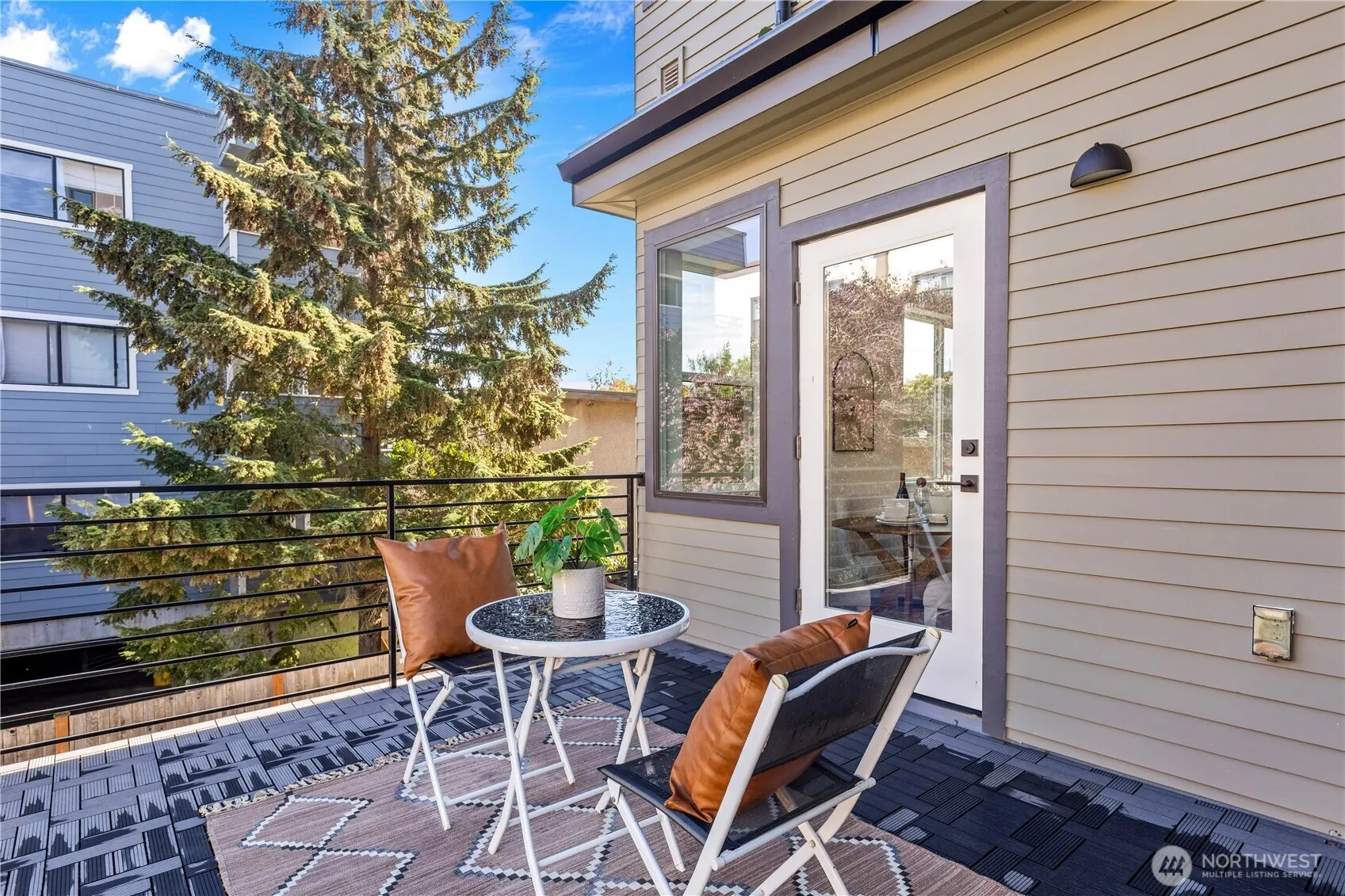 6546 D Latona Avenue NE, Seattle, WA 98115