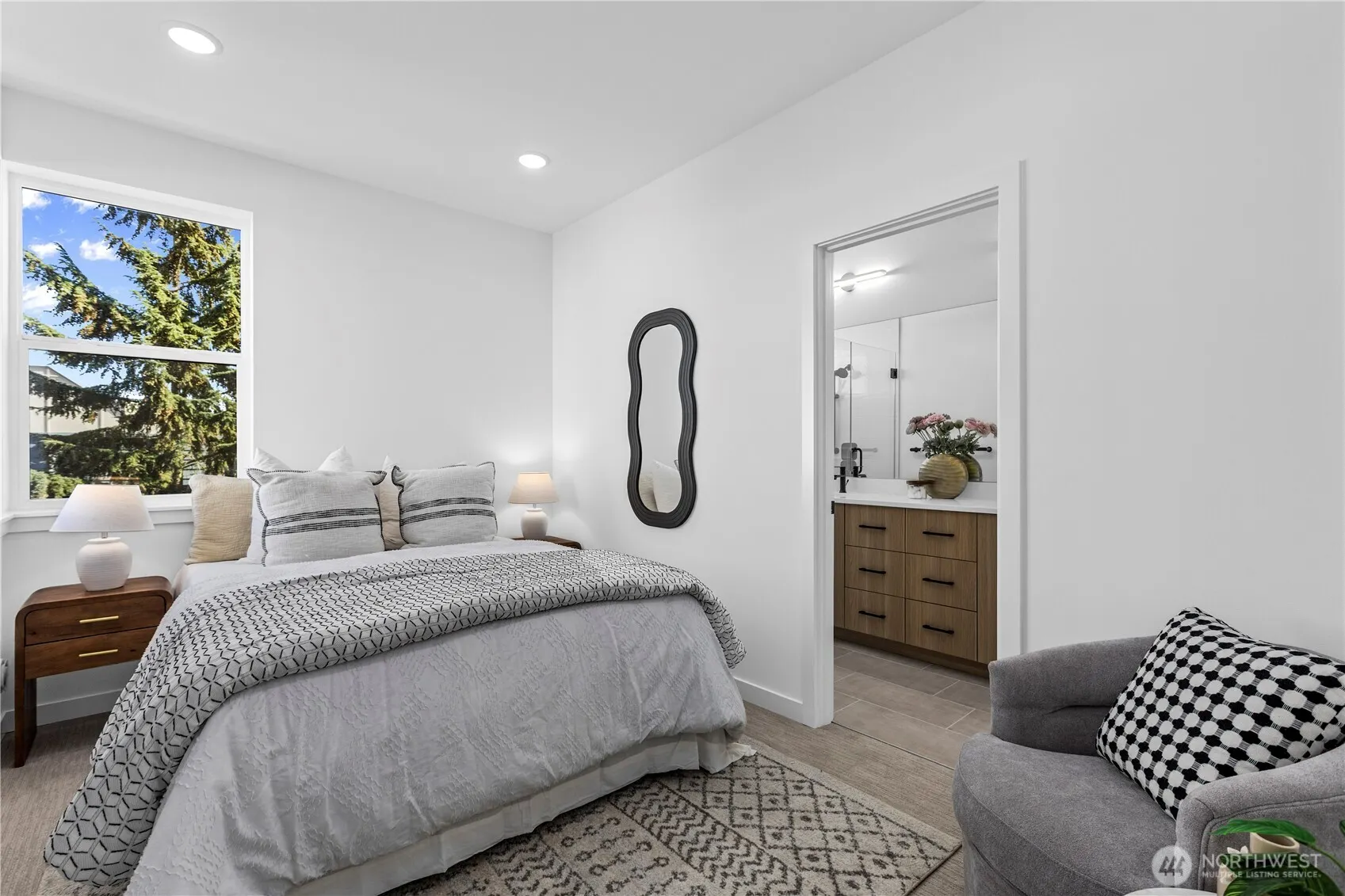 6546 D Latona Avenue NE, Seattle, WA 98115