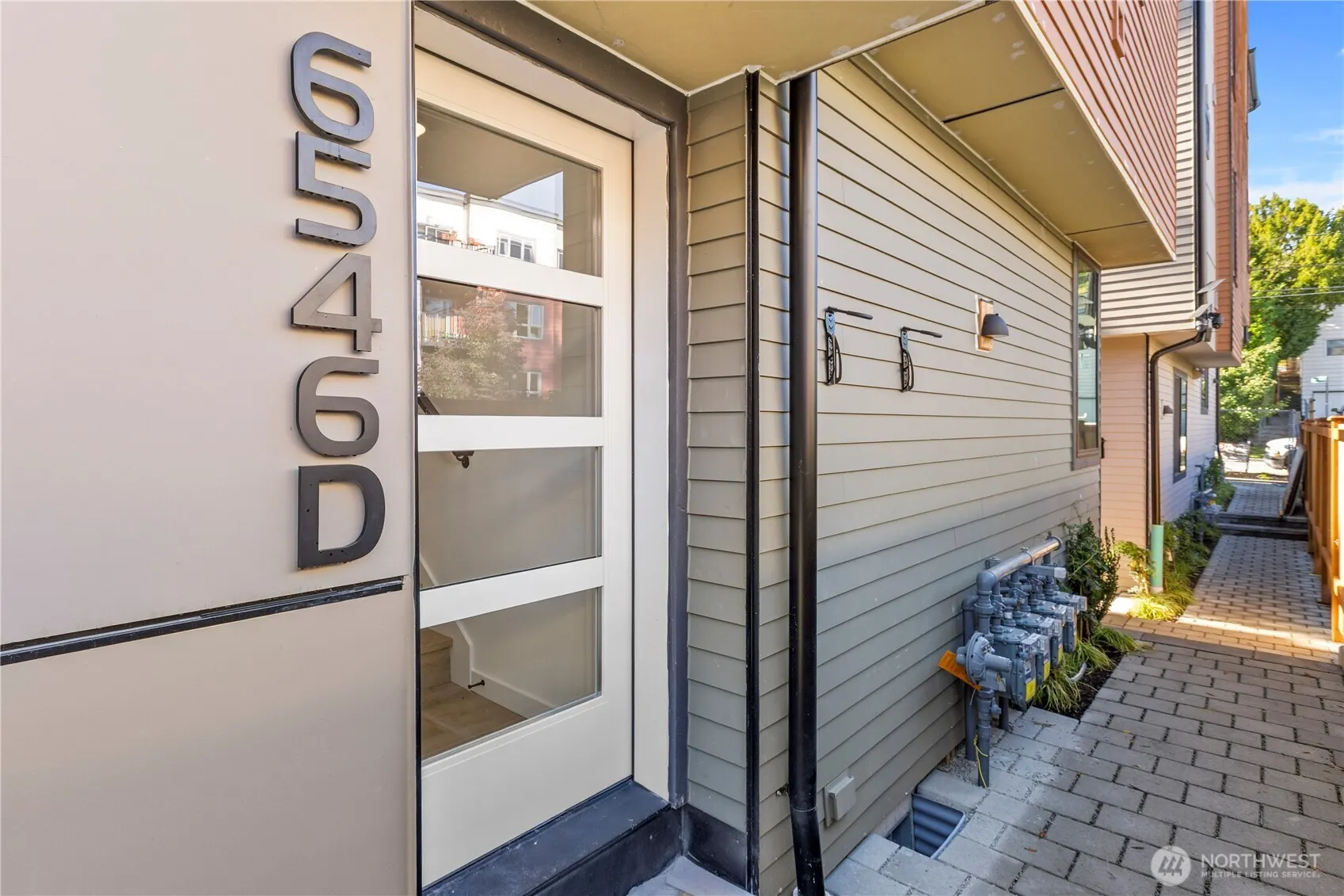 6546 D Latona Avenue NE, Seattle, WA 98115