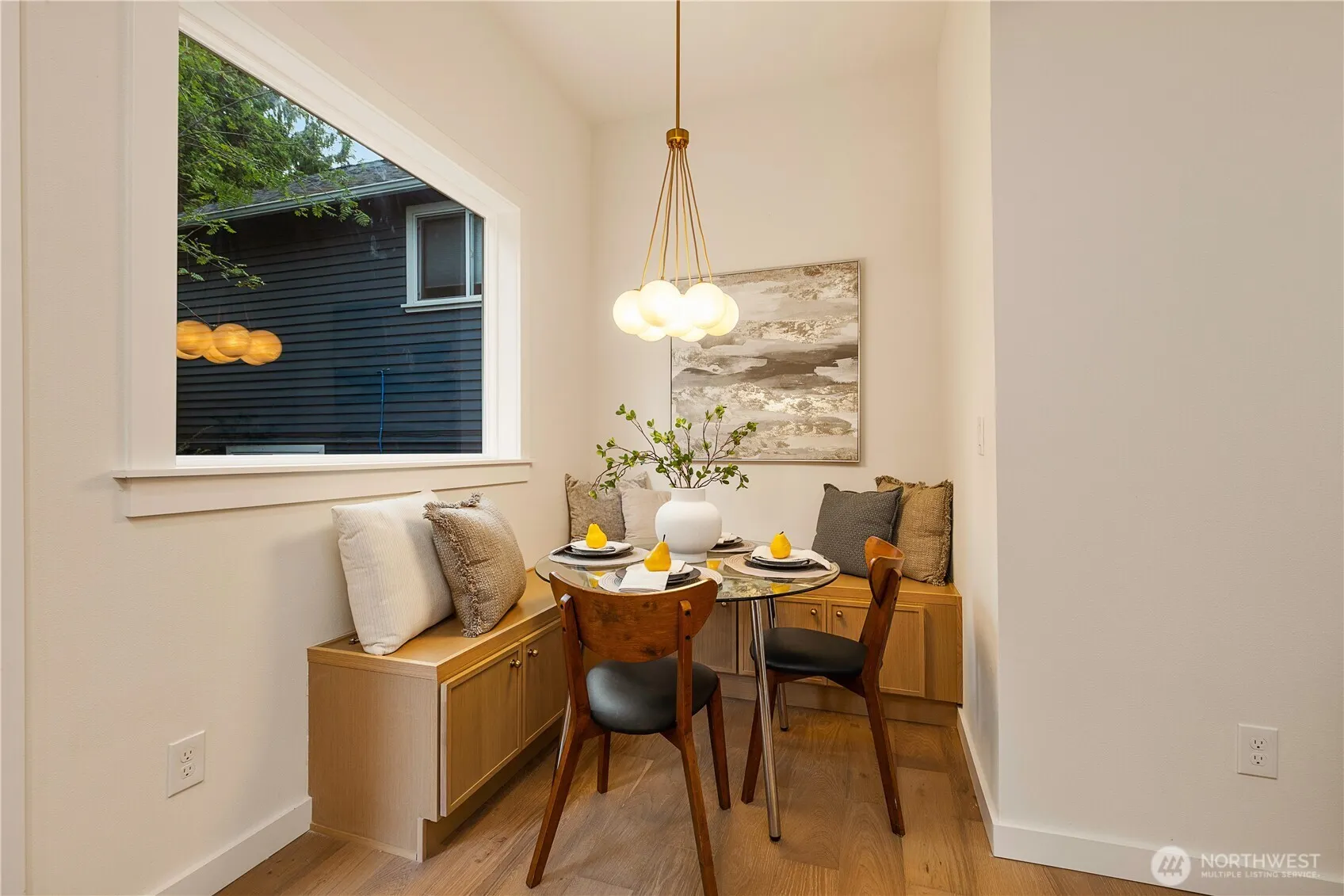 605 32nd Avenue , Seattle, WA 98122