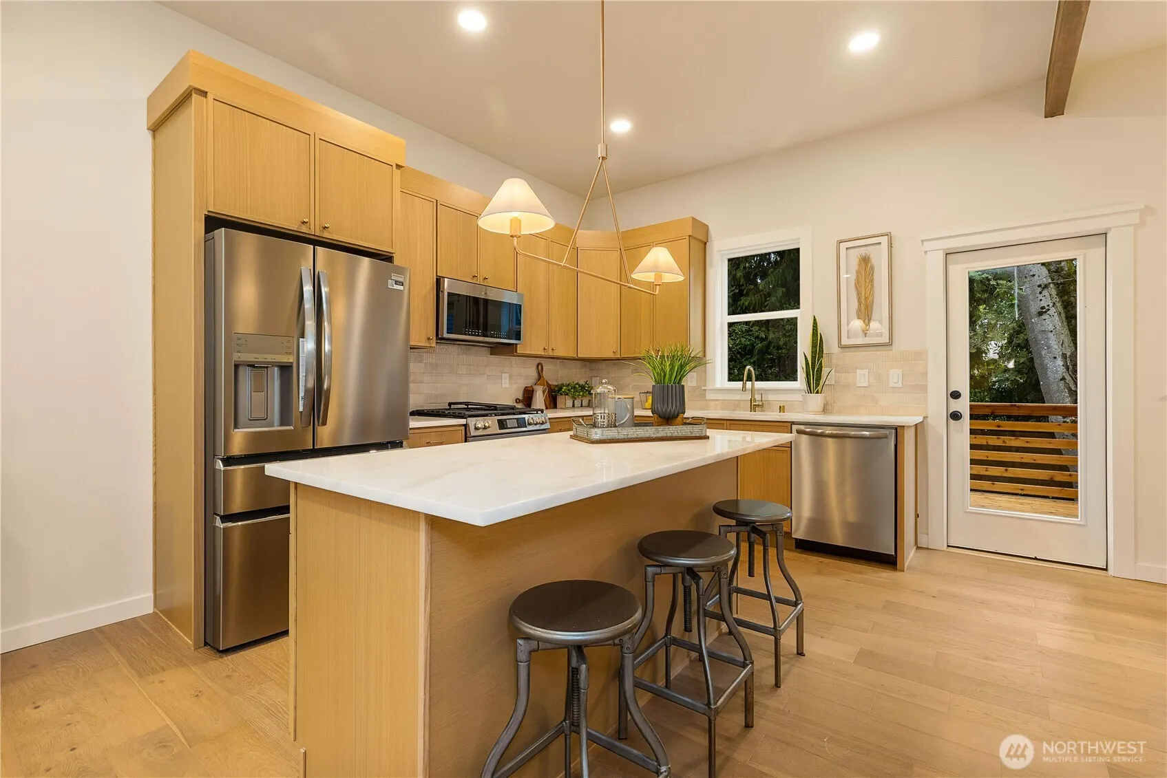 605 32nd Avenue , Seattle, WA 98122