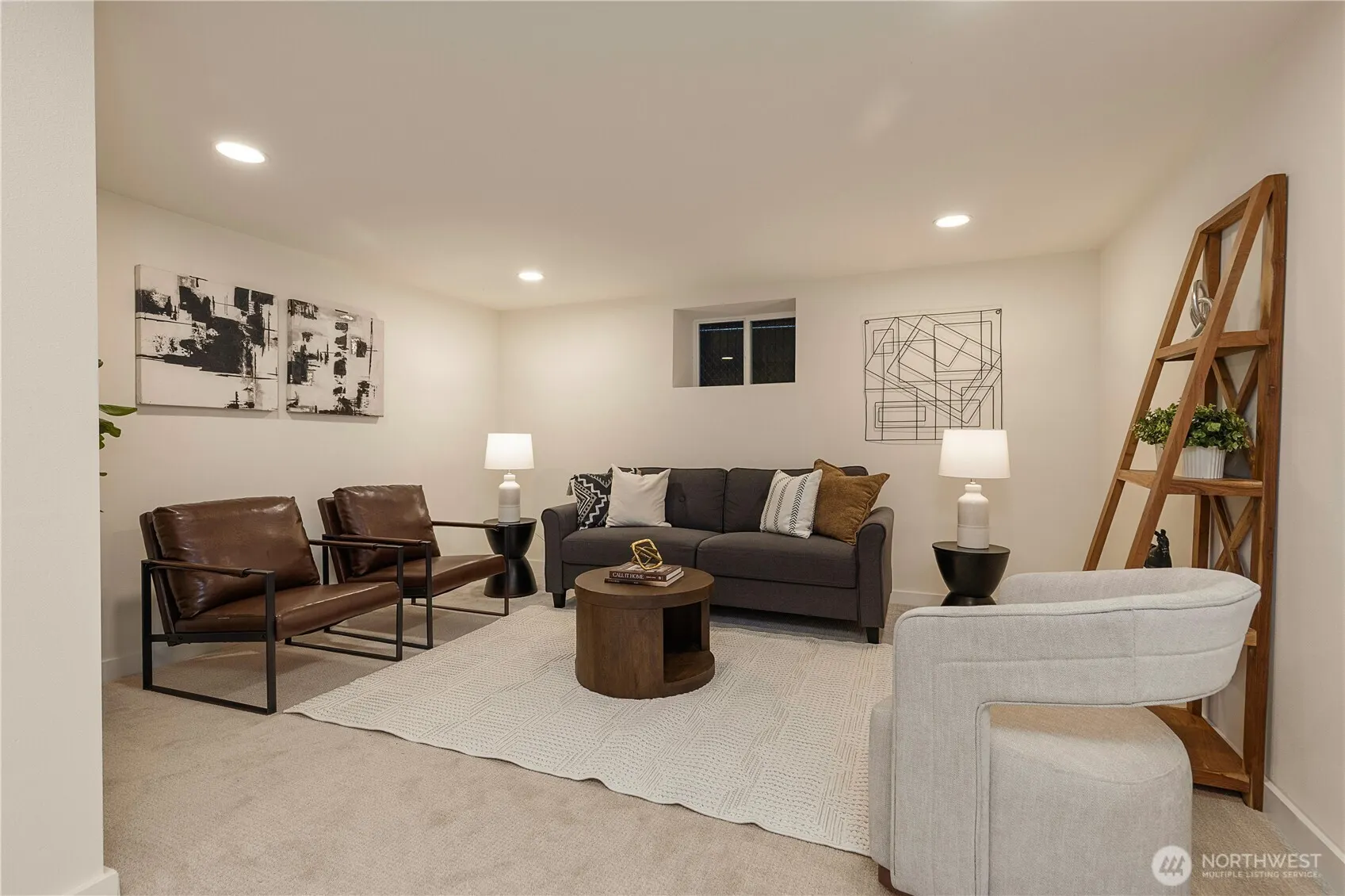 605 32nd Avenue , Seattle, WA 98122