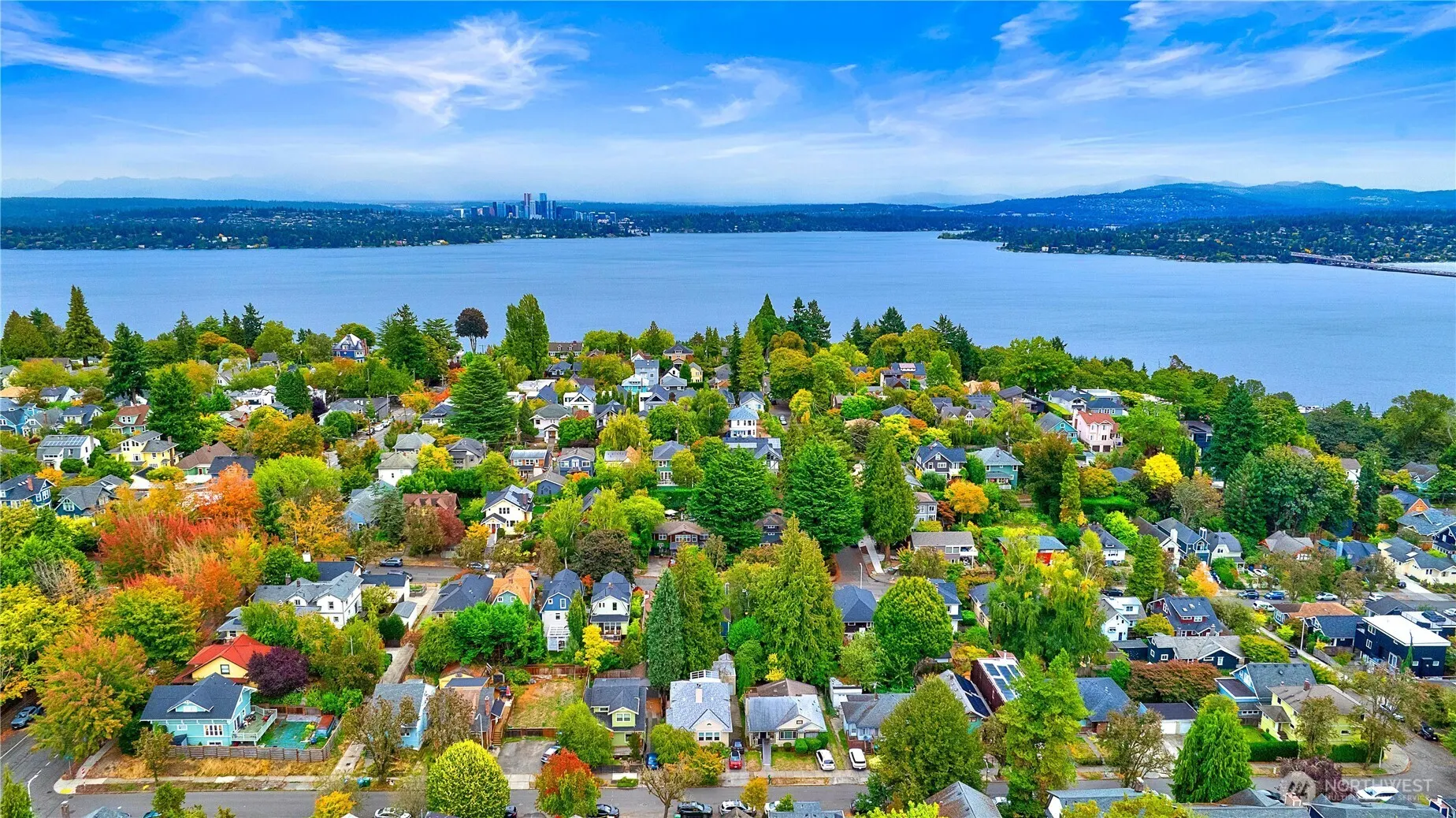 605 32nd Avenue , Seattle, WA 98122