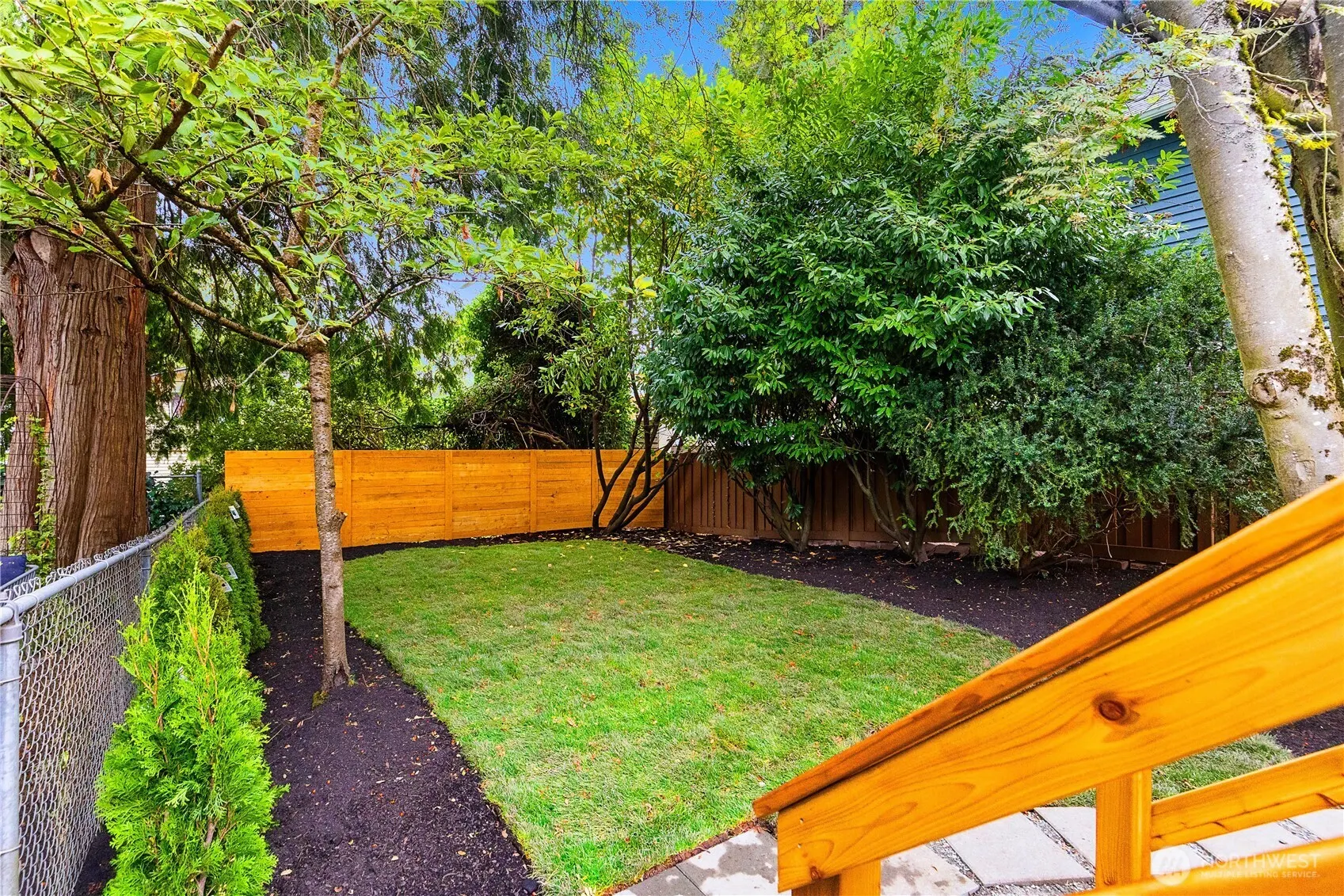 605 32nd Avenue , Seattle, WA 98122