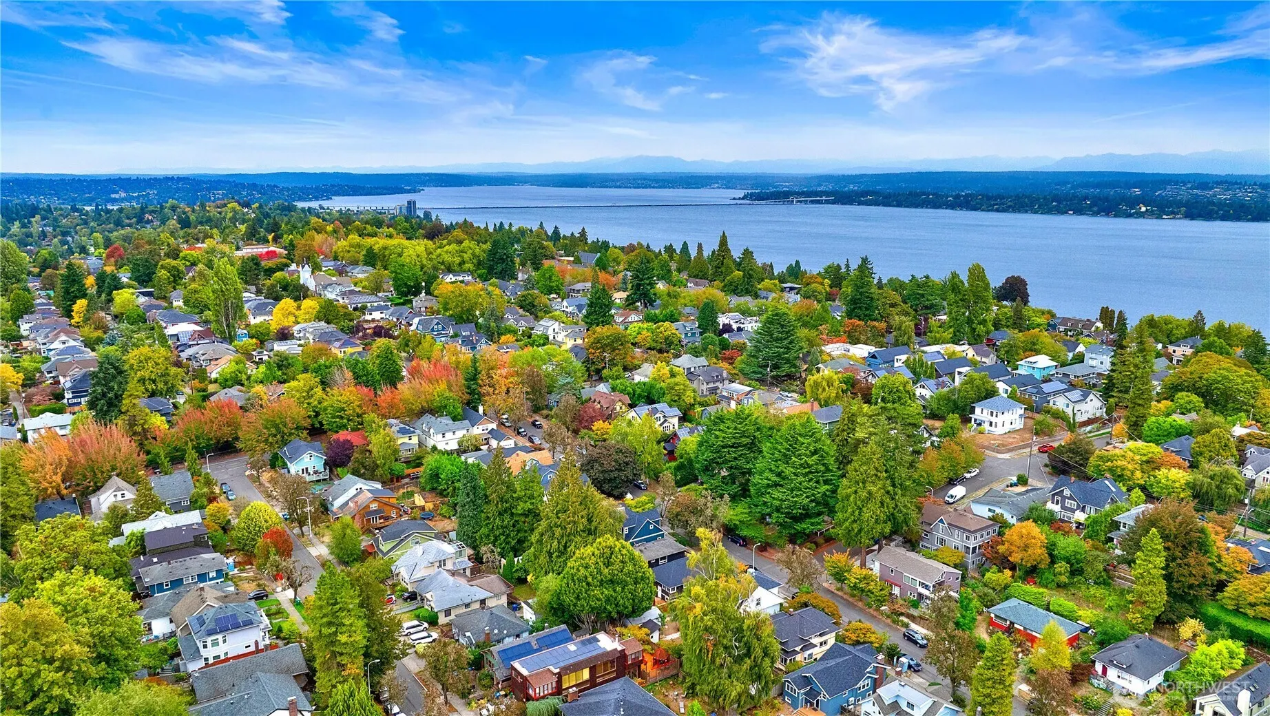 605 32nd Avenue , Seattle, WA 98122