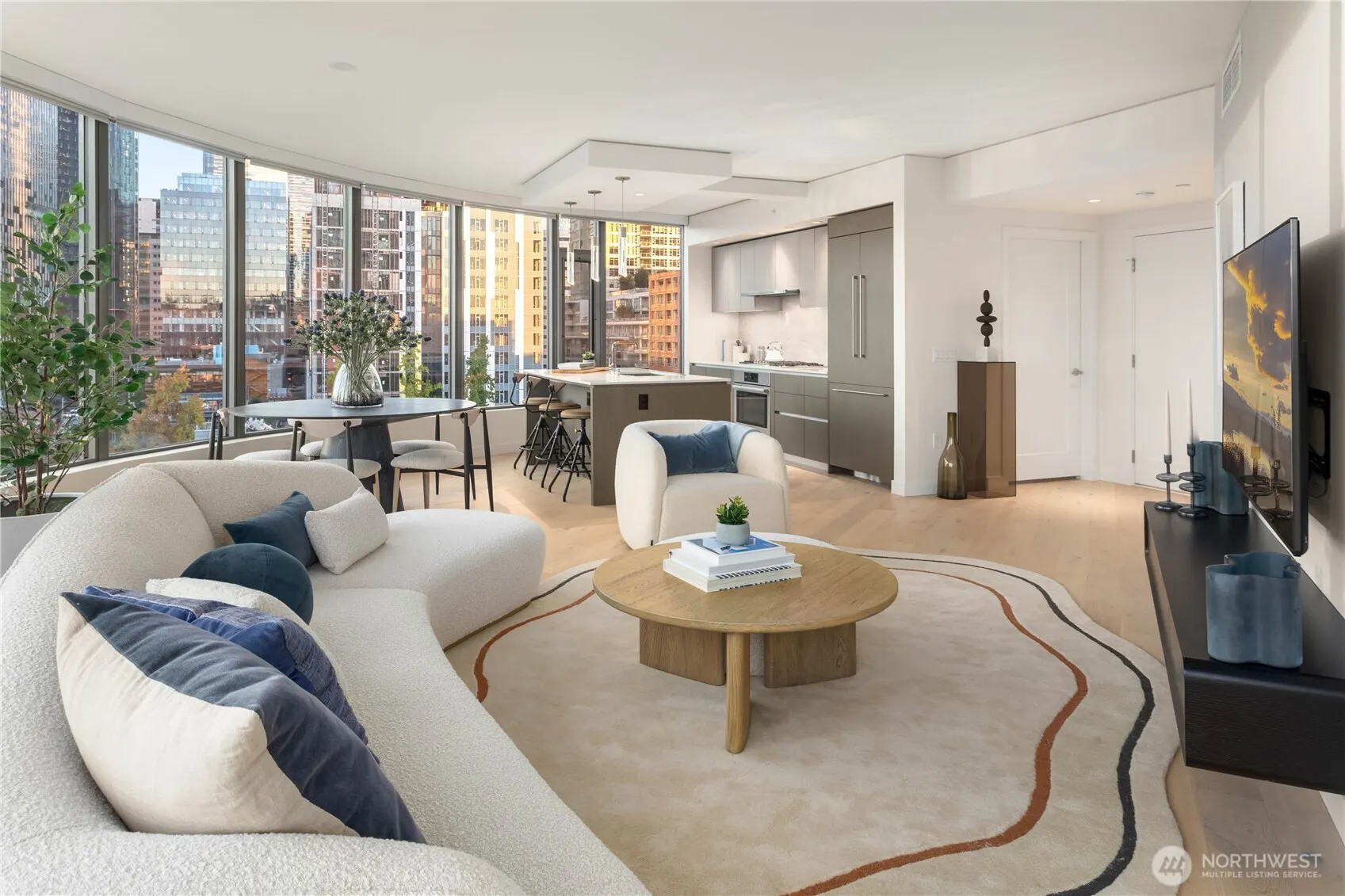 2510 6th Avenue #402, Seattle, WA 98121