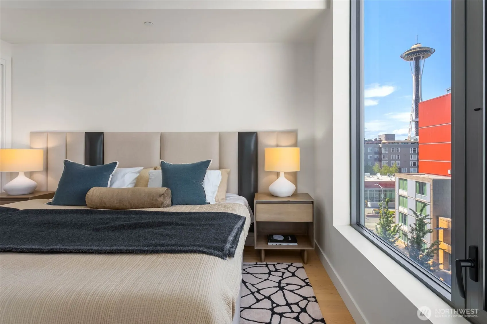 2510 6th Avenue #402, Seattle, WA 98121