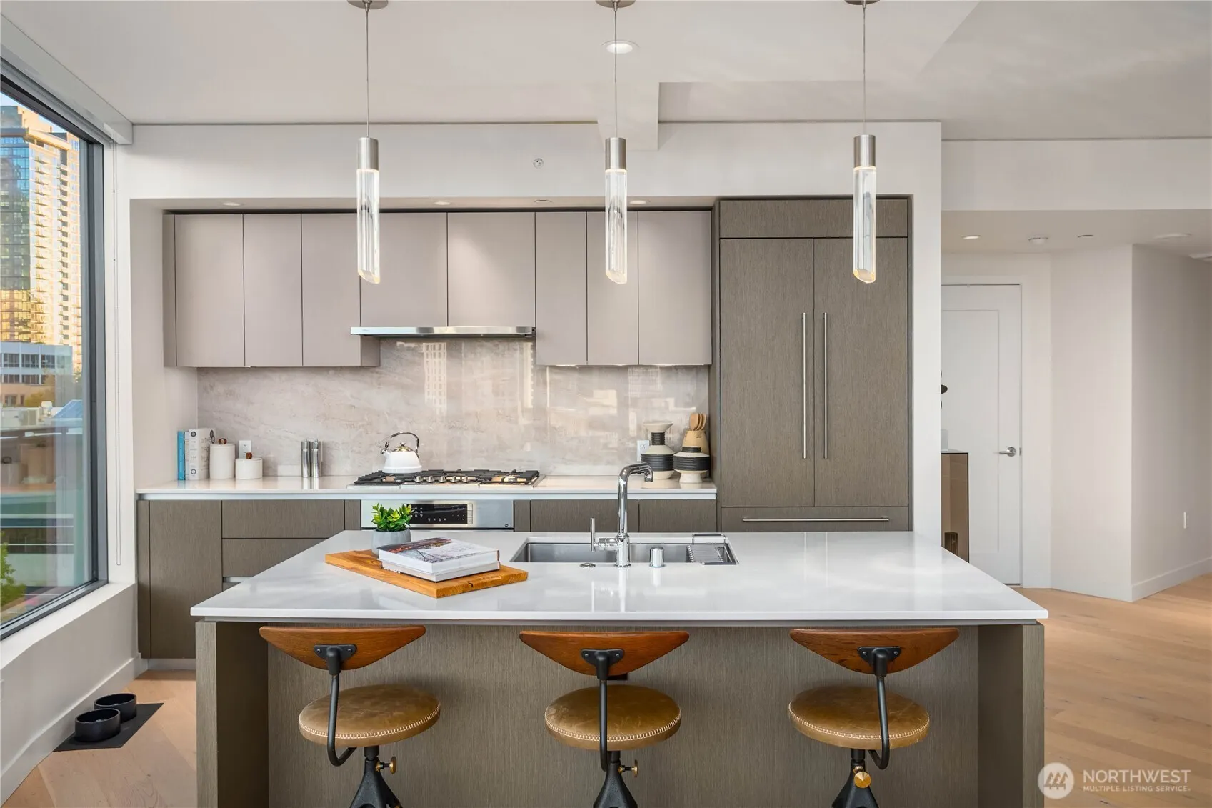 2510 6th Avenue #402, Seattle, WA 98121