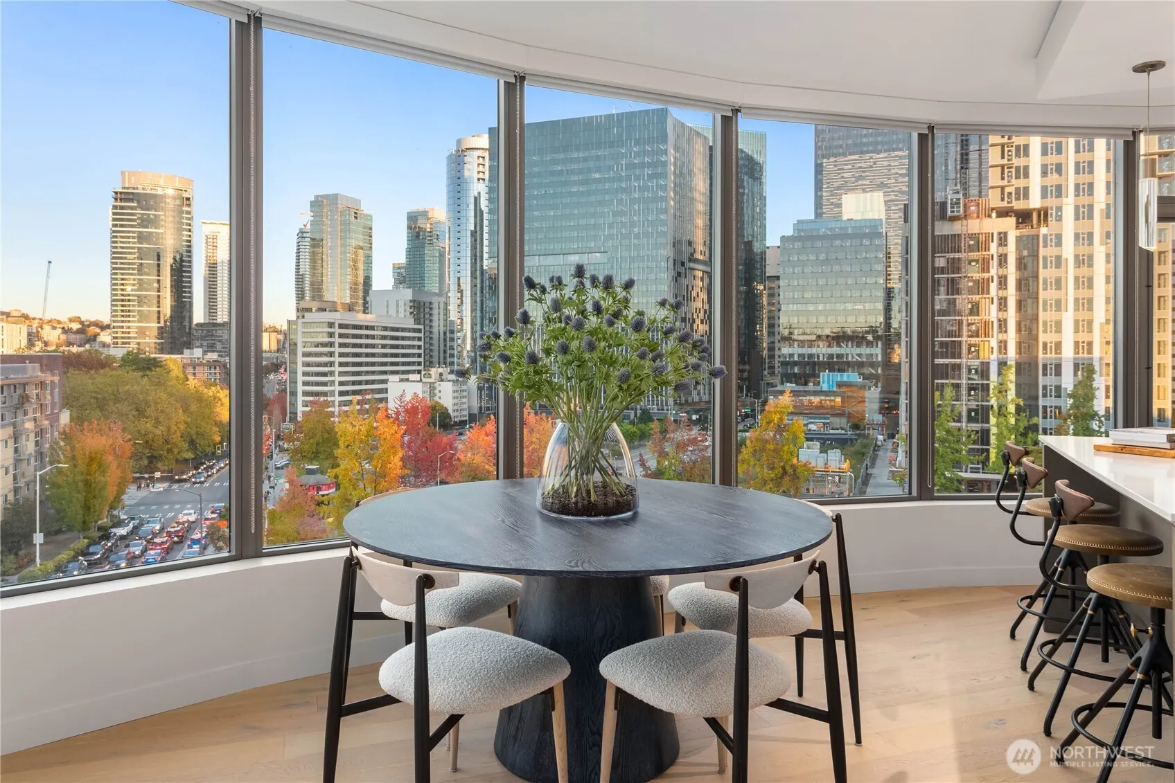 2510 6th Avenue #402, Seattle, WA 98121