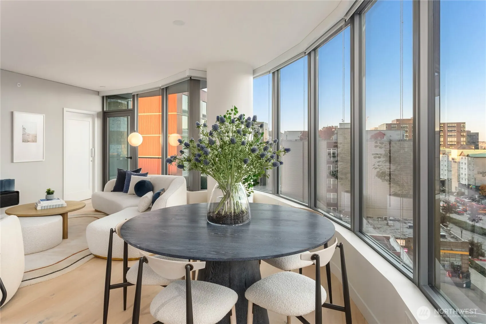 2510 6th Avenue #402, Seattle, WA 98121