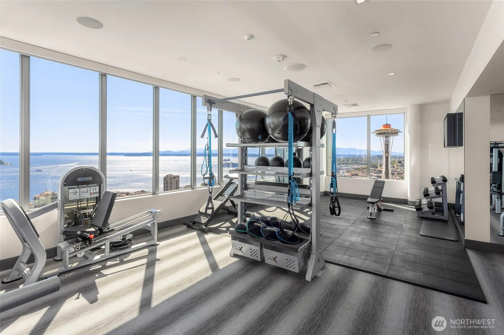 2510 6th Avenue #402, Seattle, WA 98121