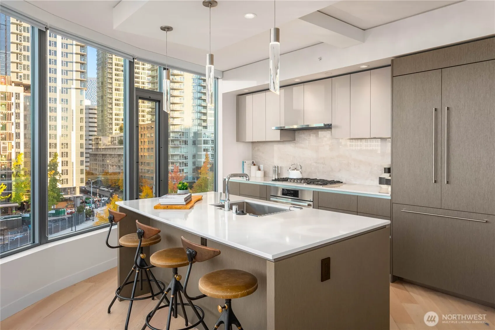 2510 6th Avenue #402, Seattle, WA 98121