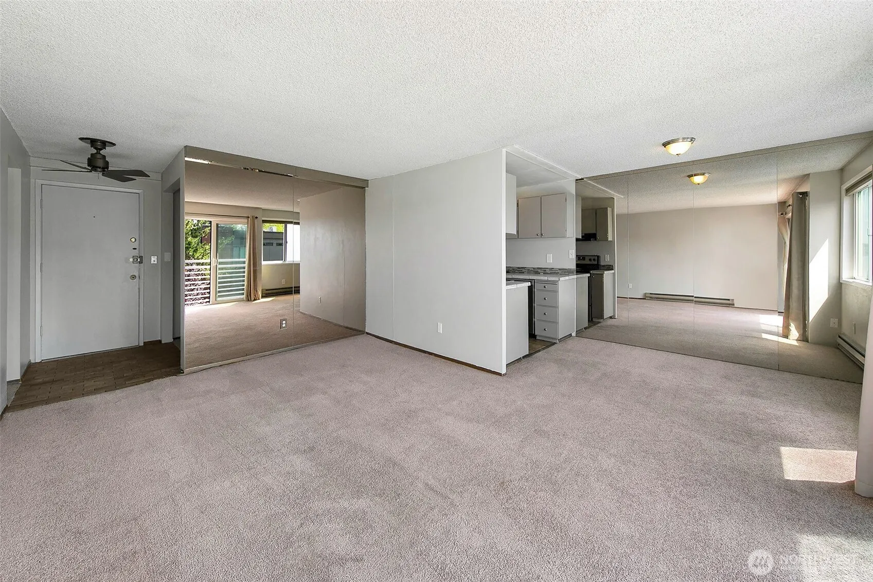 733 Lake Street S #305, Kirkland, WA 98033