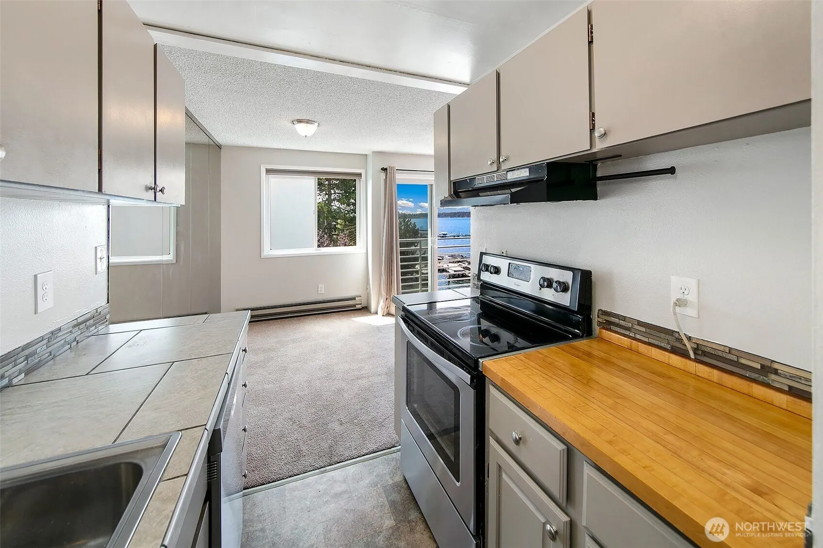 733 Lake Street S #305, Kirkland, WA 98033