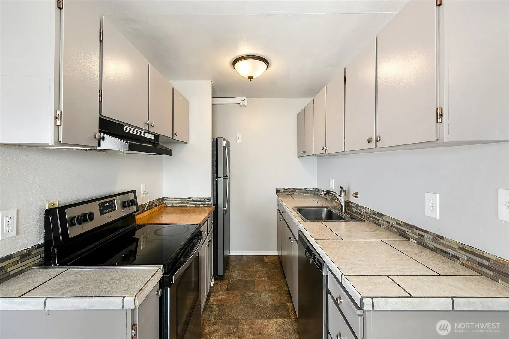 733 Lake Street S #305, Kirkland, WA 98033