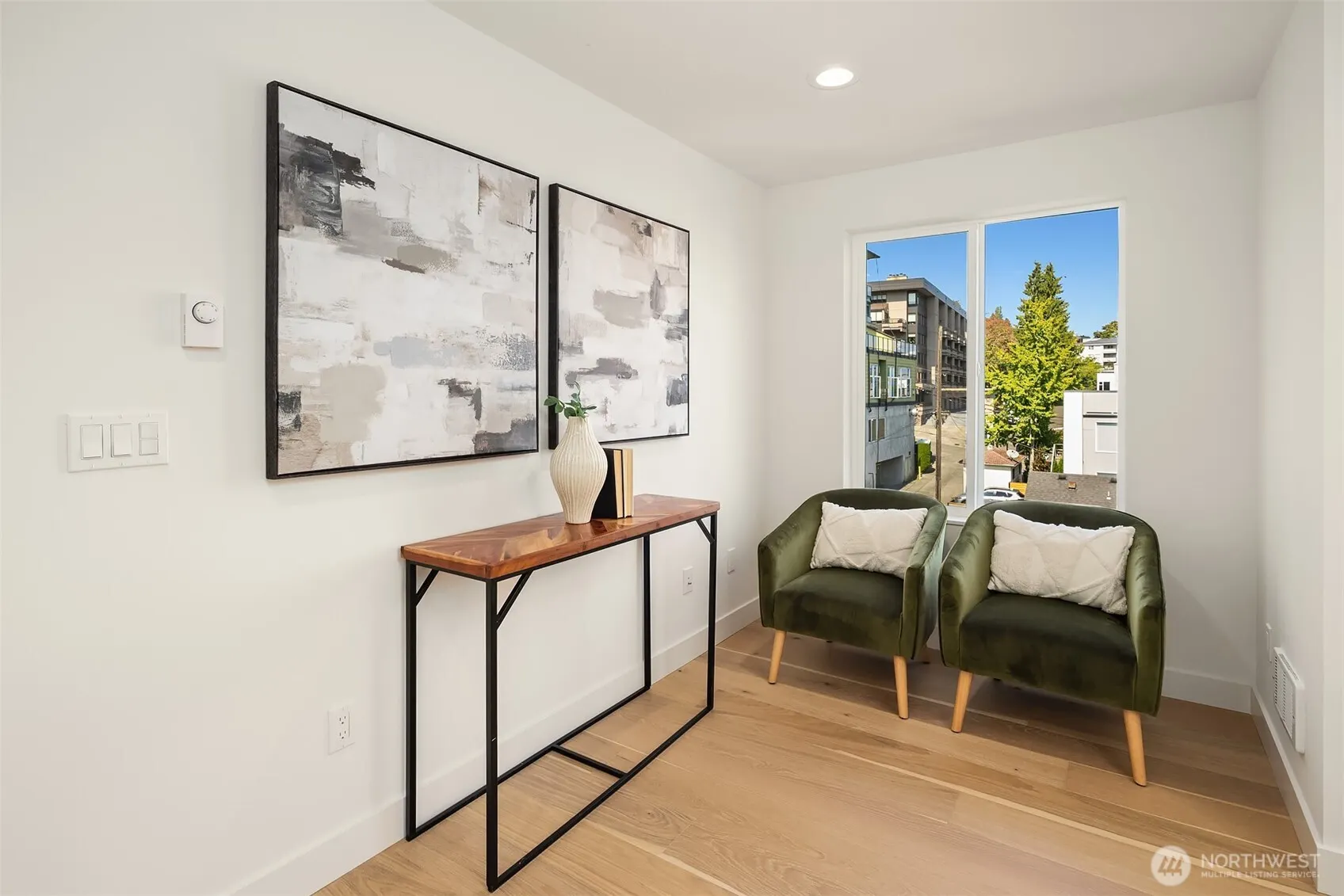 2009 Dexter Avenue N #B, Seattle, WA 98109