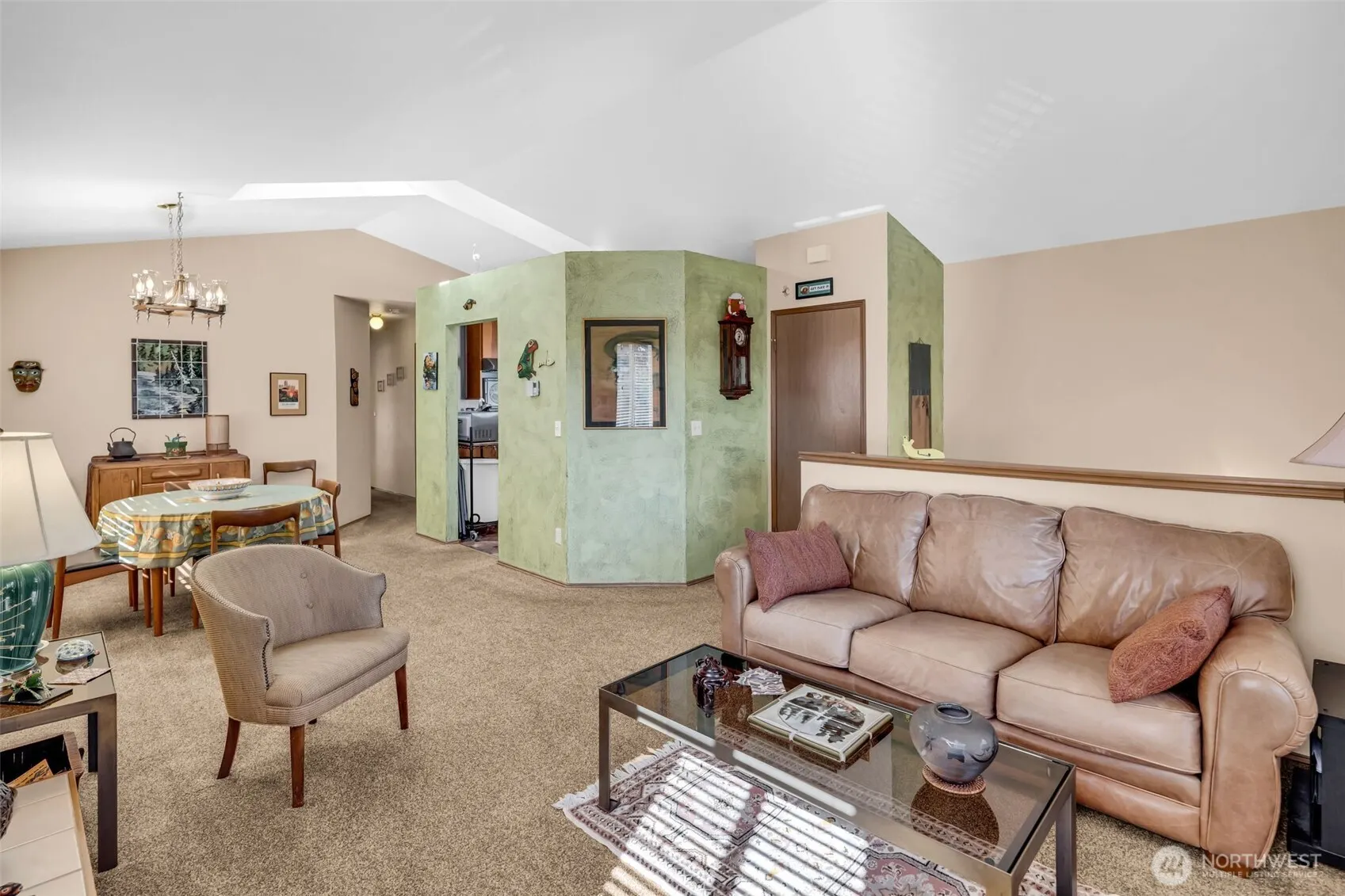 10513 Whitman Avenue N, Seattle, WA 98133