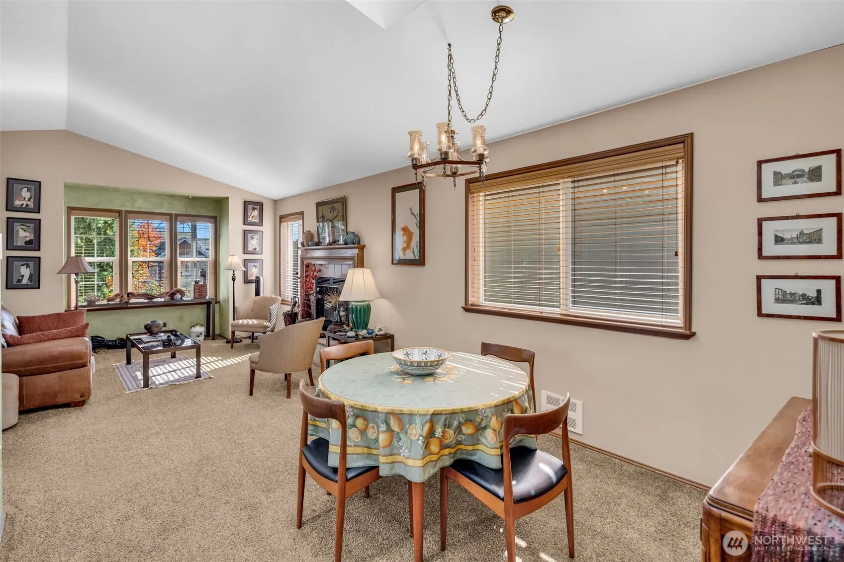 10513 Whitman Avenue N, Seattle, WA 98133