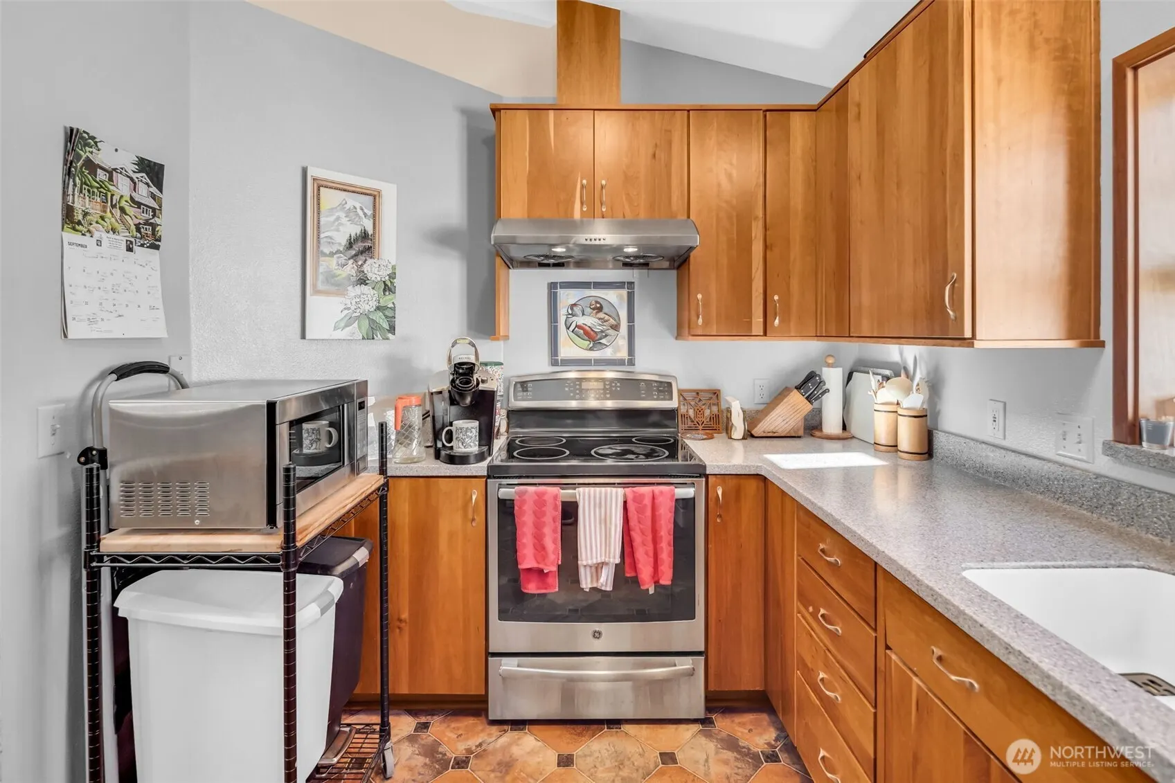 10513 Whitman Avenue N, Seattle, WA 98133
