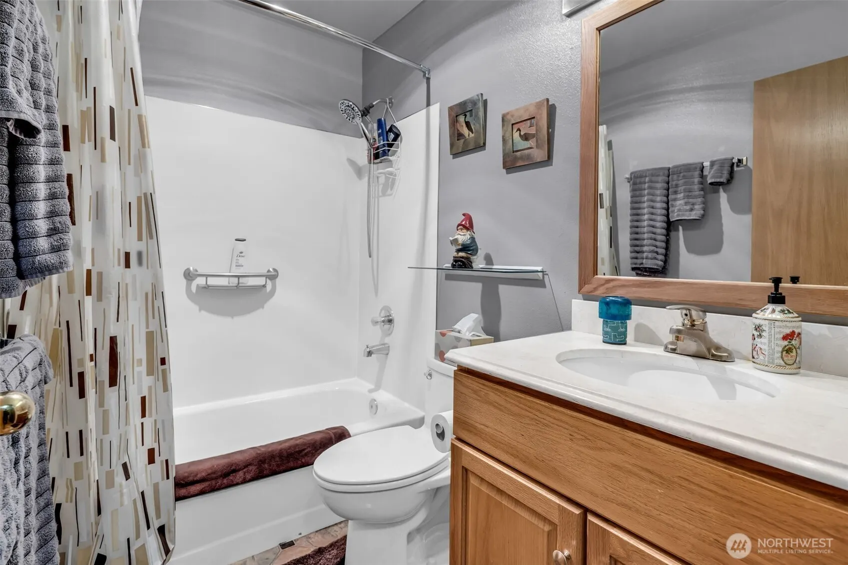 10513 Whitman Avenue N, Seattle, WA 98133