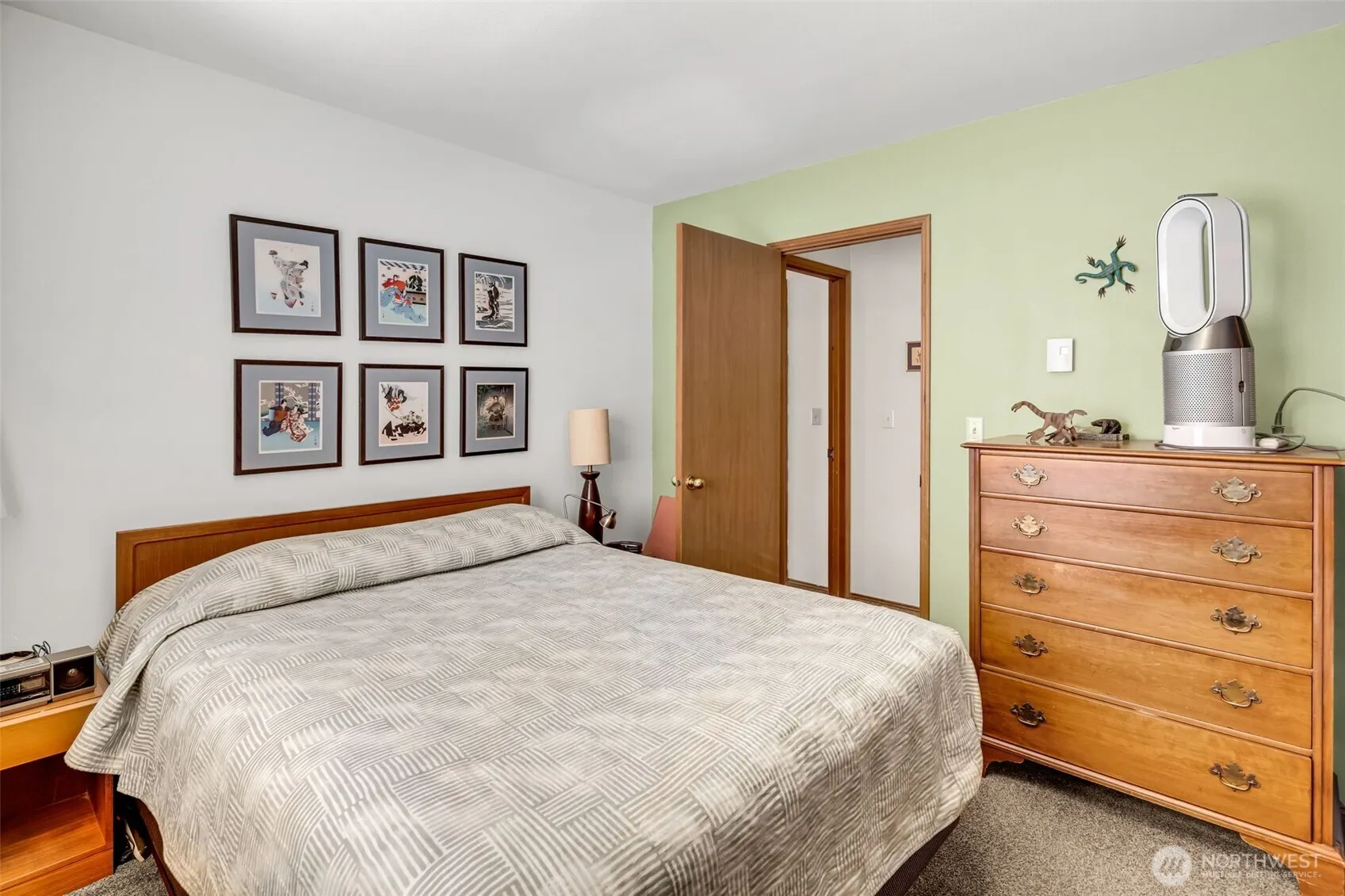 10513 Whitman Avenue N, Seattle, WA 98133