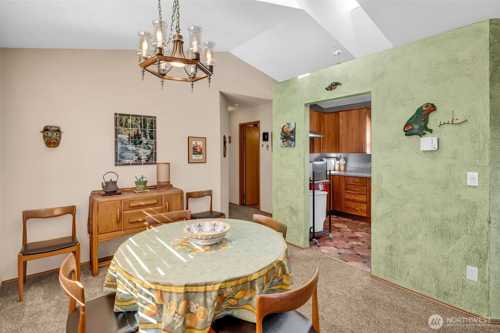 10513 Whitman Avenue N, Seattle, WA 98133