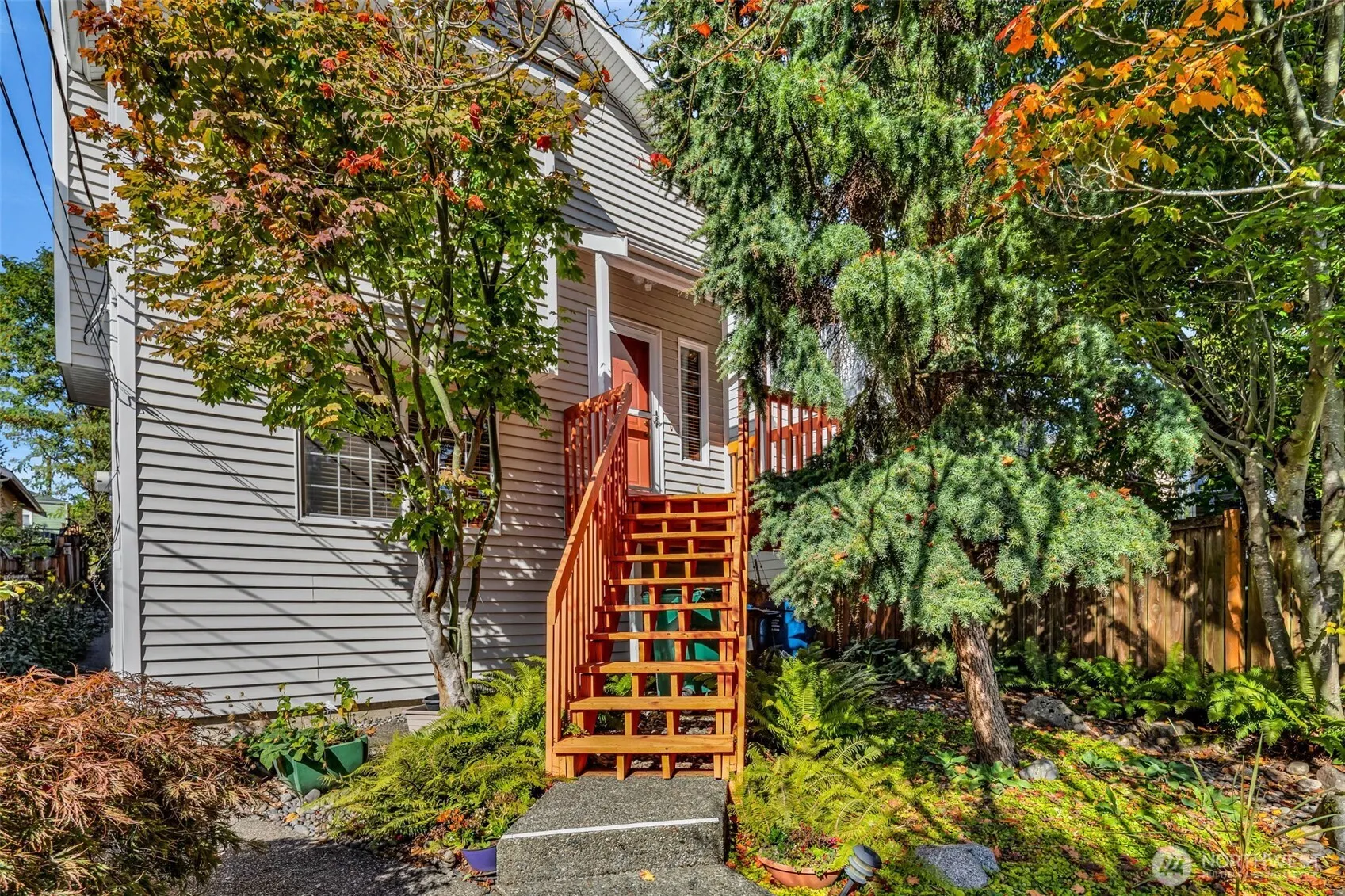 10513 Whitman Avenue N, Seattle, WA 98133