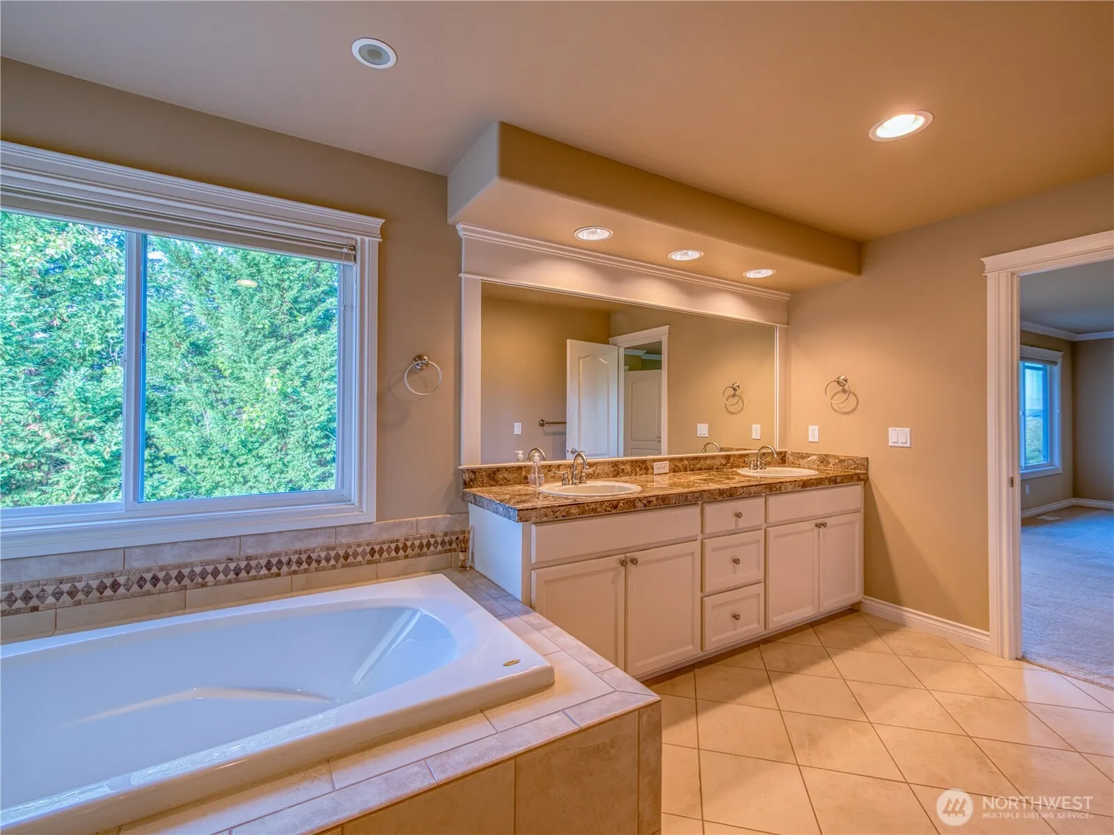 11931 157th Avenue NE, Redmond, WA 98052-2250