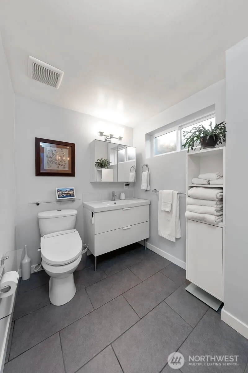 7703 S 128th Street , Seattle, WA 98178