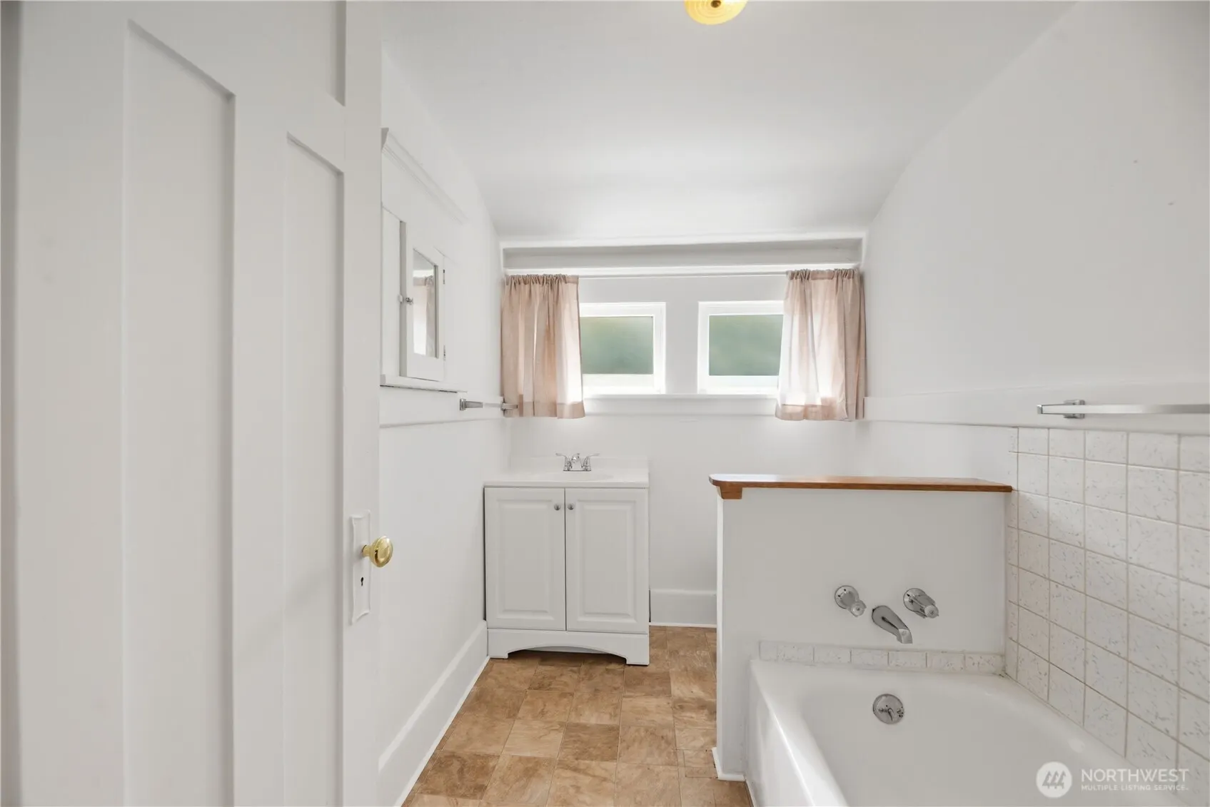 2614 E Spring Street , Seattle, WA 98122