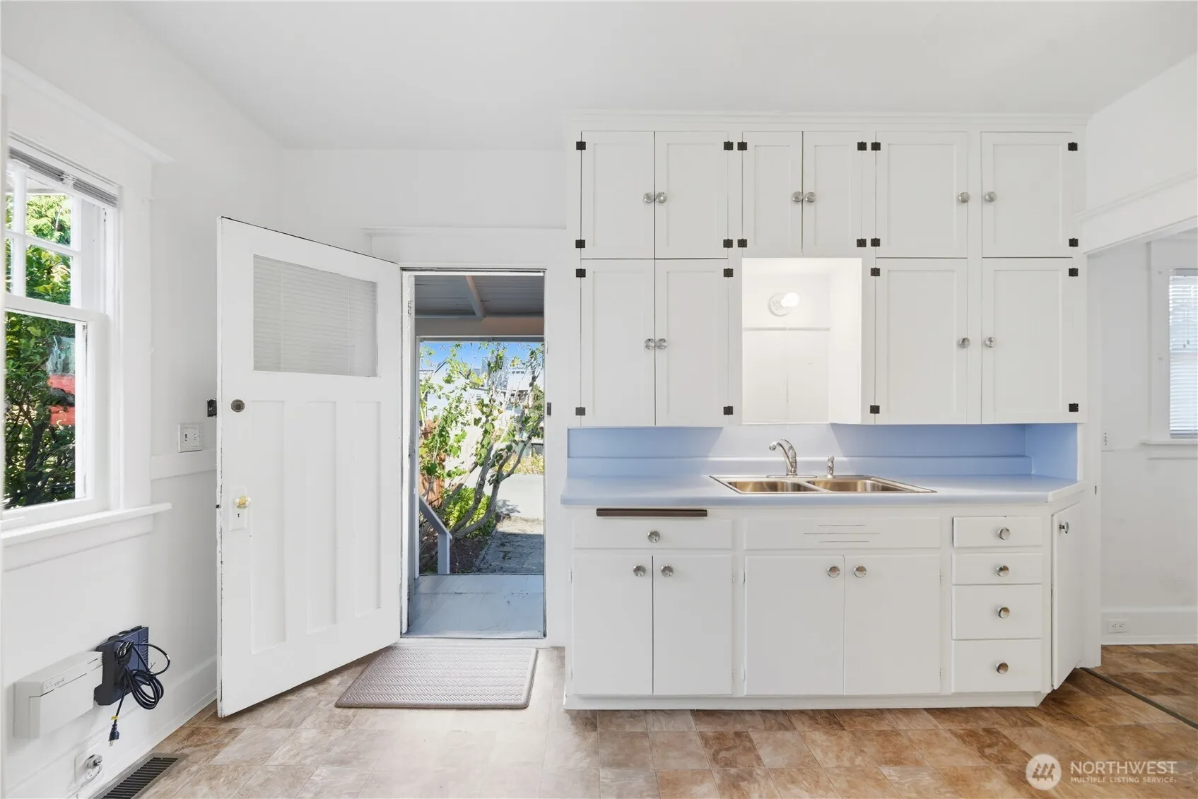 2614 E Spring Street , Seattle, WA 98122