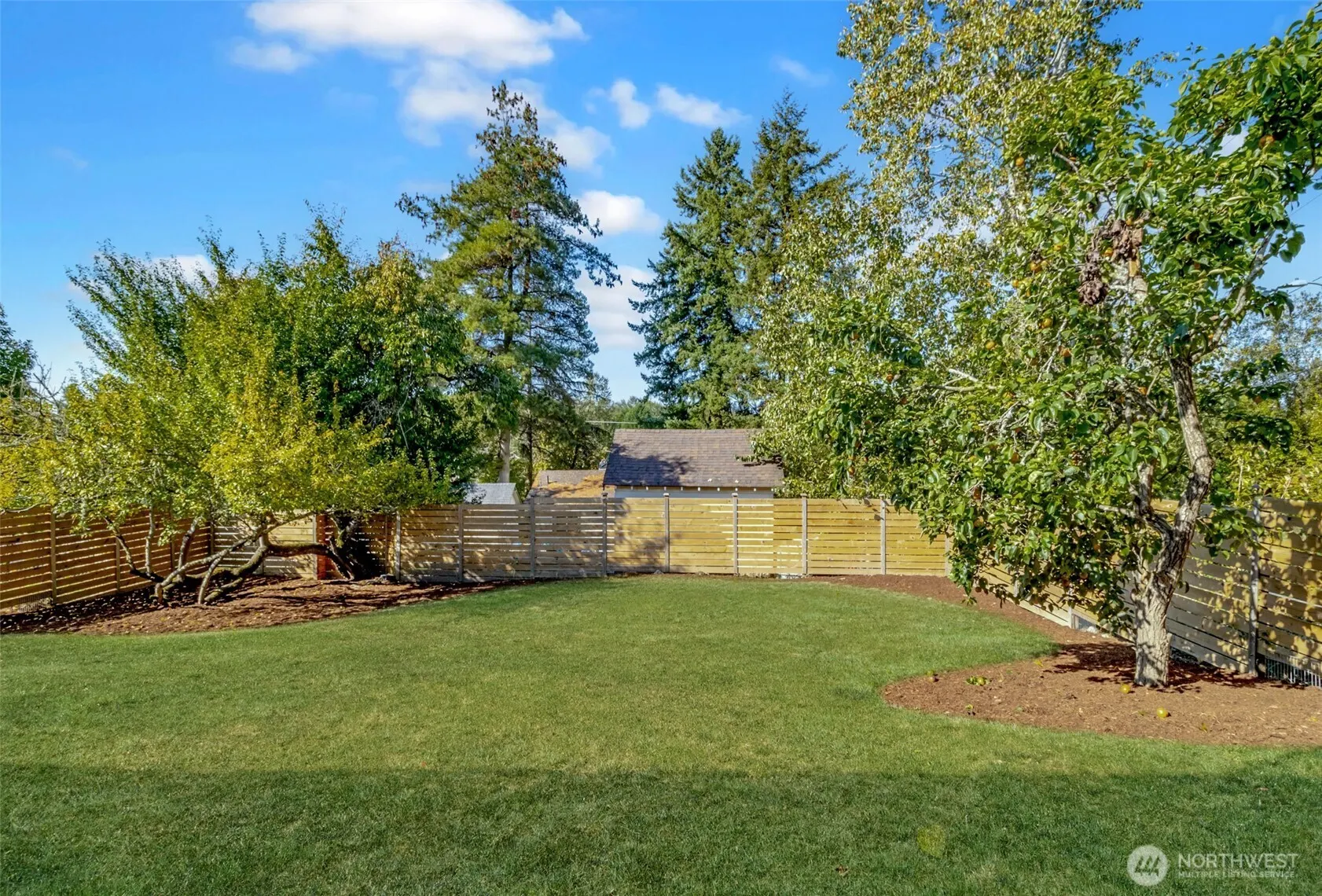 6701 15th Avenue SW, Seattle, WA 98106
