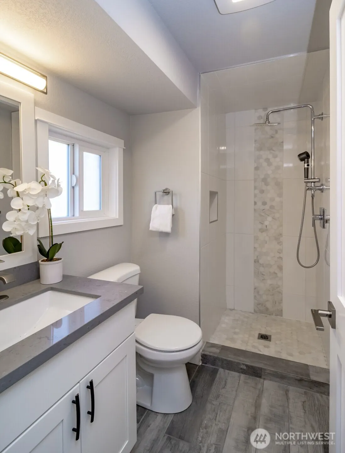6701 15th Avenue SW, Seattle, WA 98106