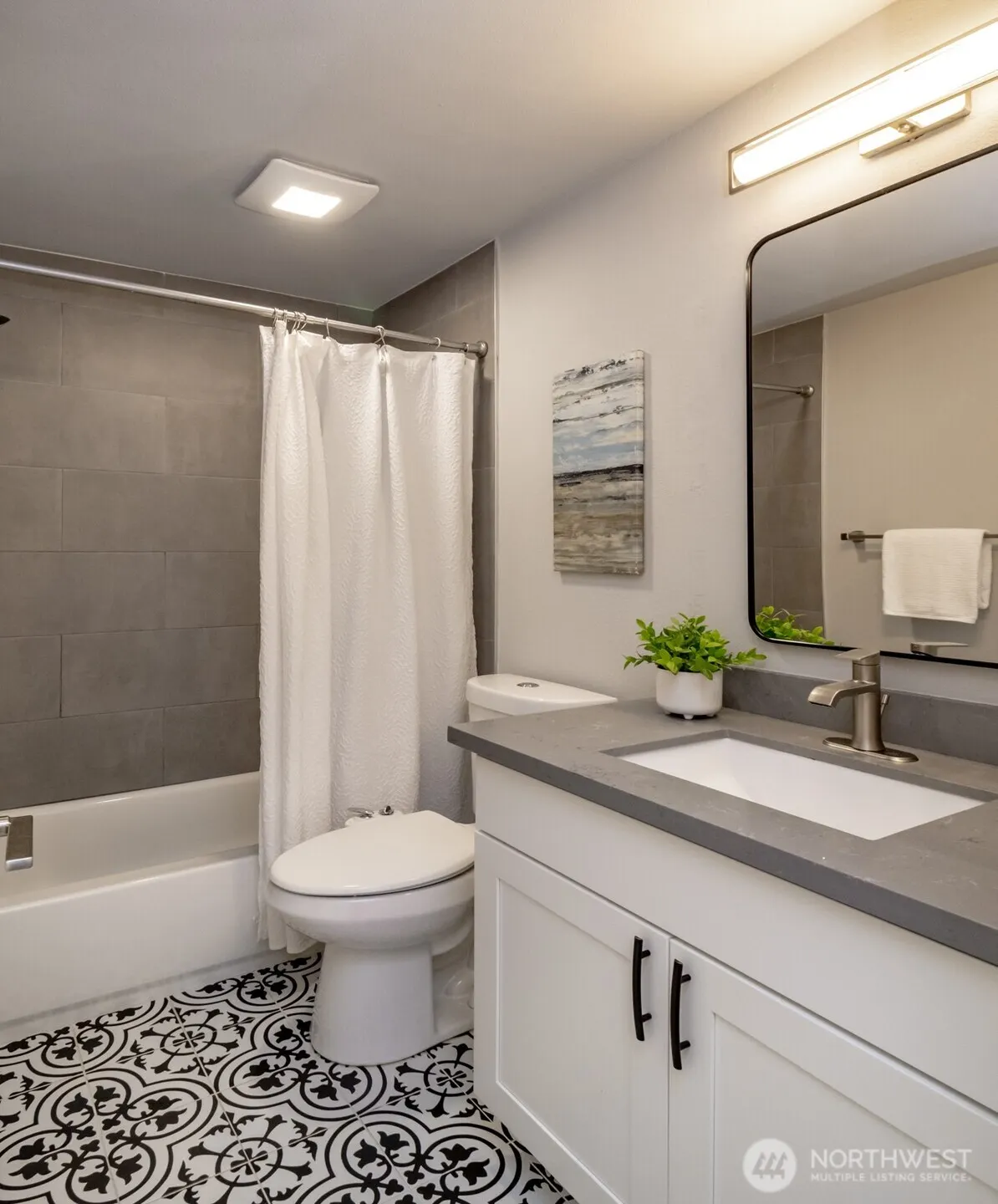 6701 15th Avenue SW, Seattle, WA 98106