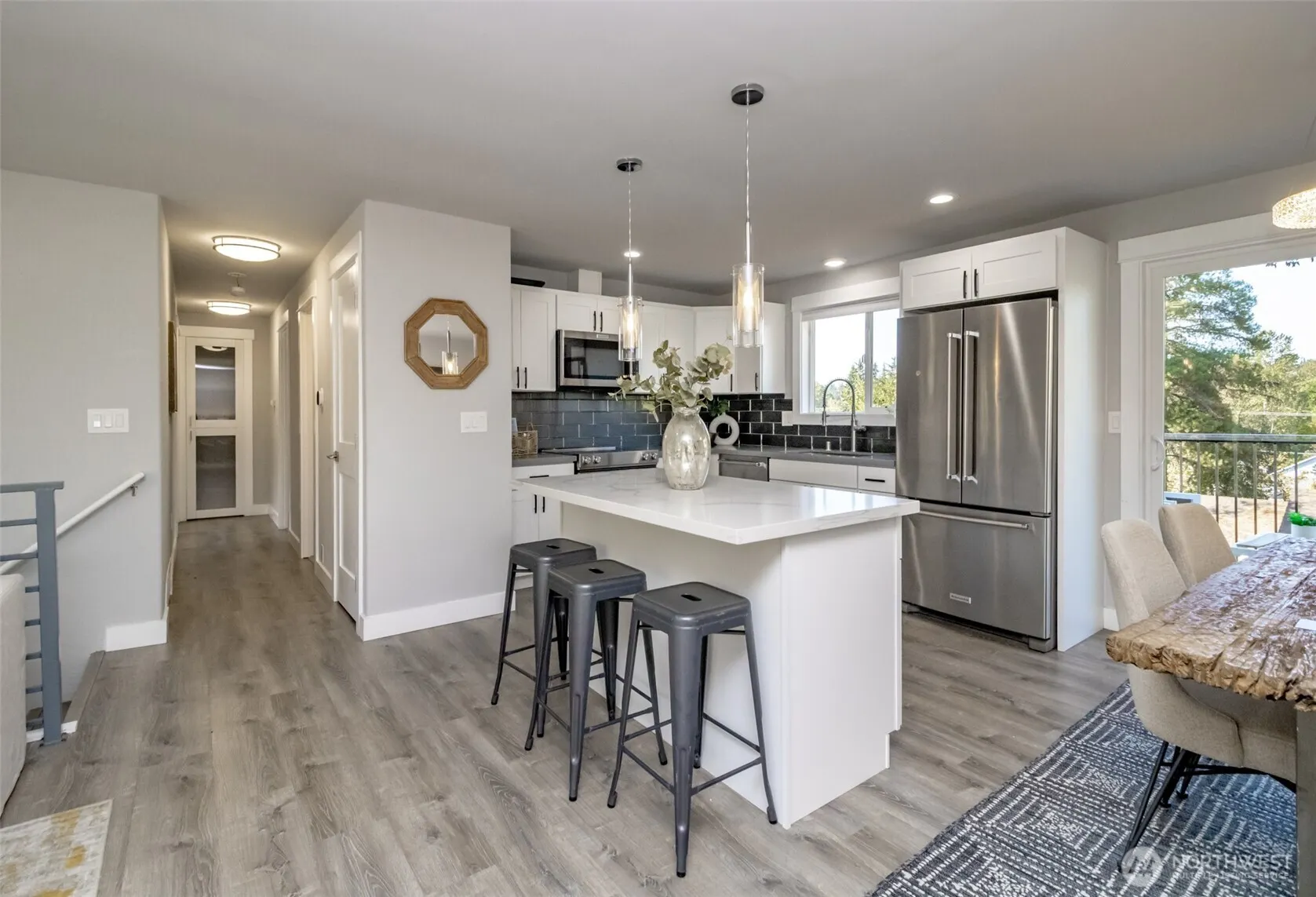 6701 15th Avenue SW, Seattle, WA 98106