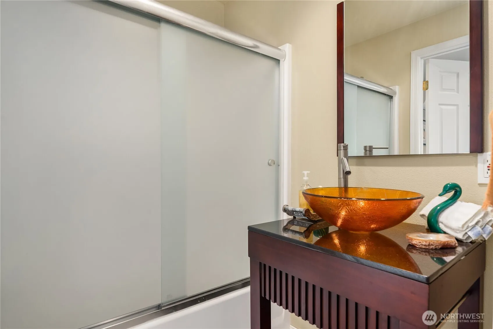 1320 N 38th Street , Renton, WA 98056
