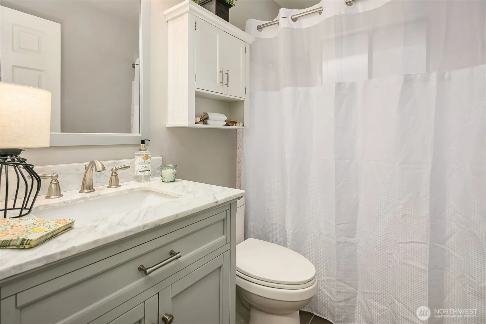 5220 21st Avenue NE #1, Seattle, WA 98105