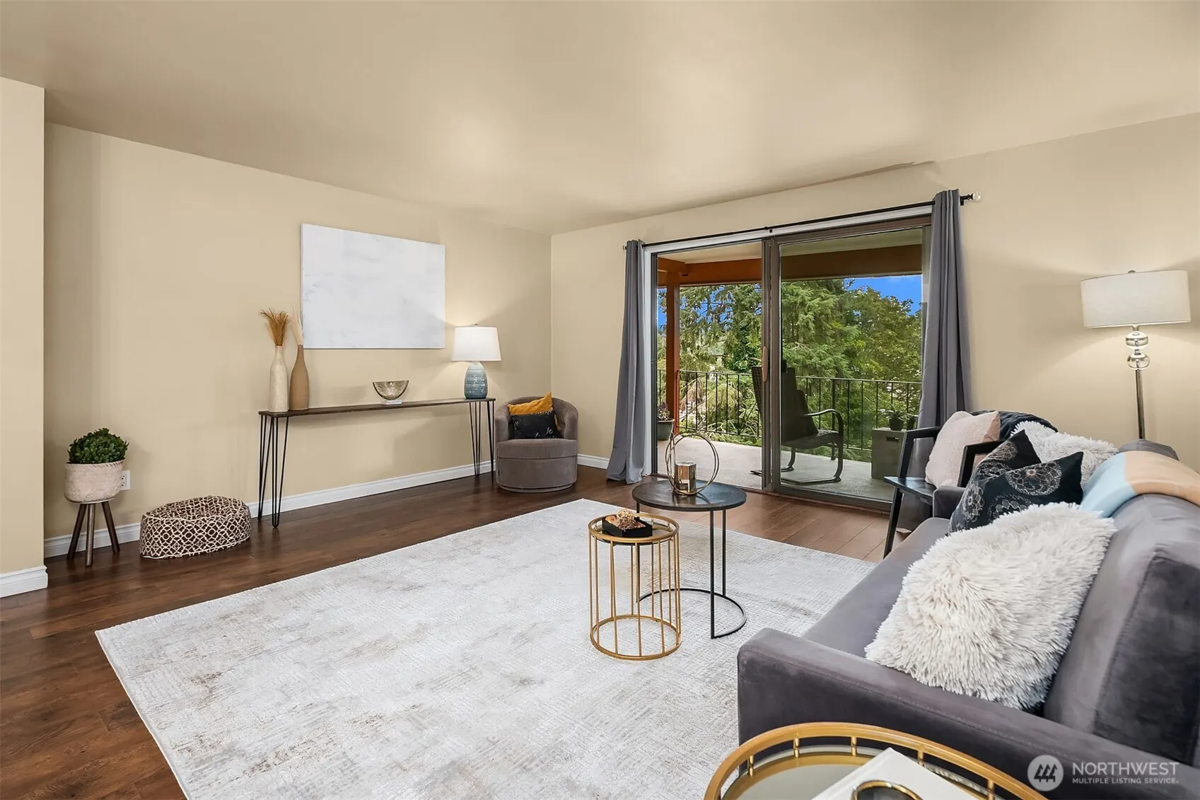 5220 21st Avenue NE #1, Seattle, WA 98105