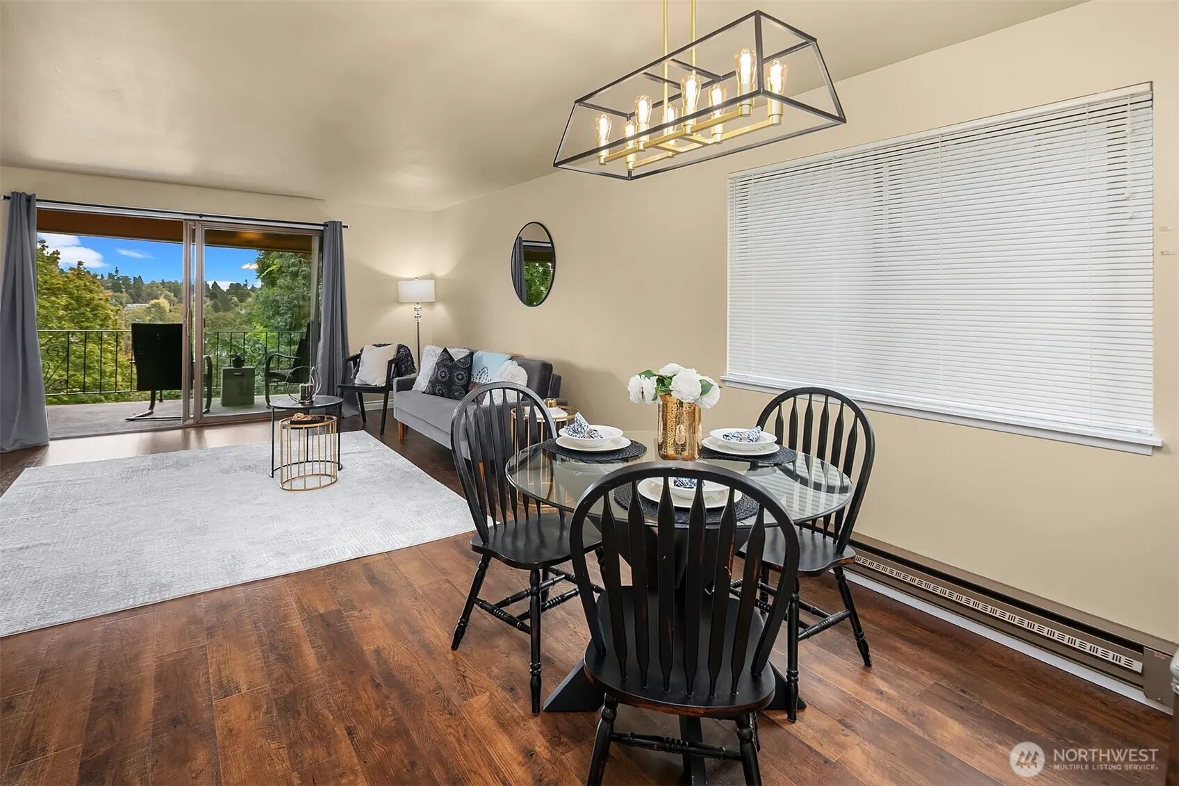 5220 21st Avenue NE #1, Seattle, WA 98105
