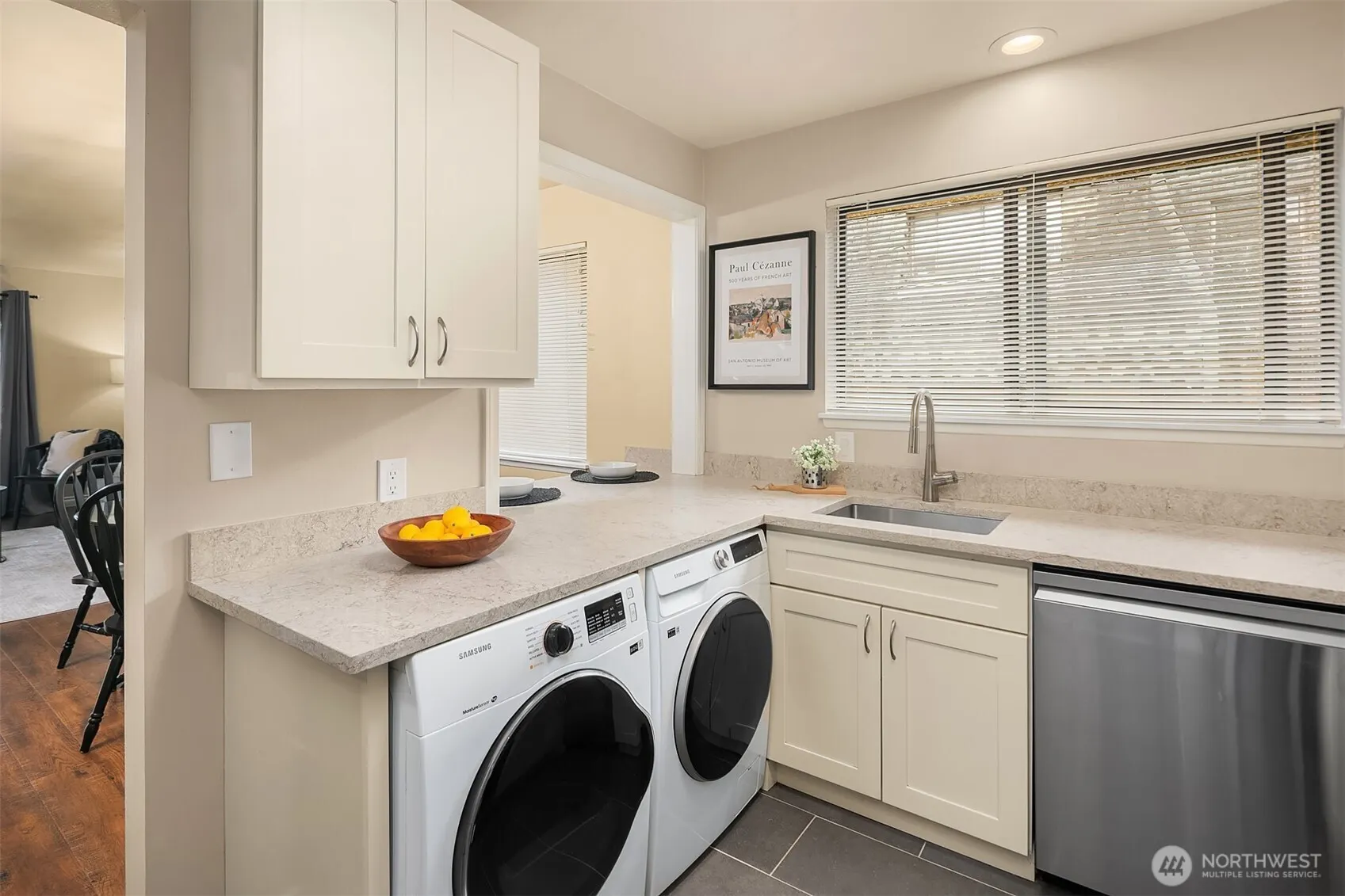5220 21st Avenue NE #1, Seattle, WA 98105