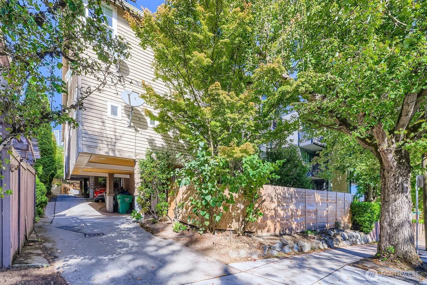2622 E Madison Street , Seattle, WA 98112-2094