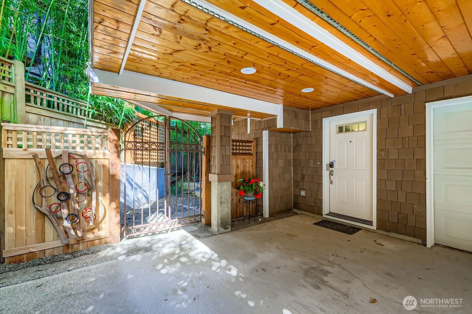 2622 E Madison Street , Seattle, WA 98112-2094