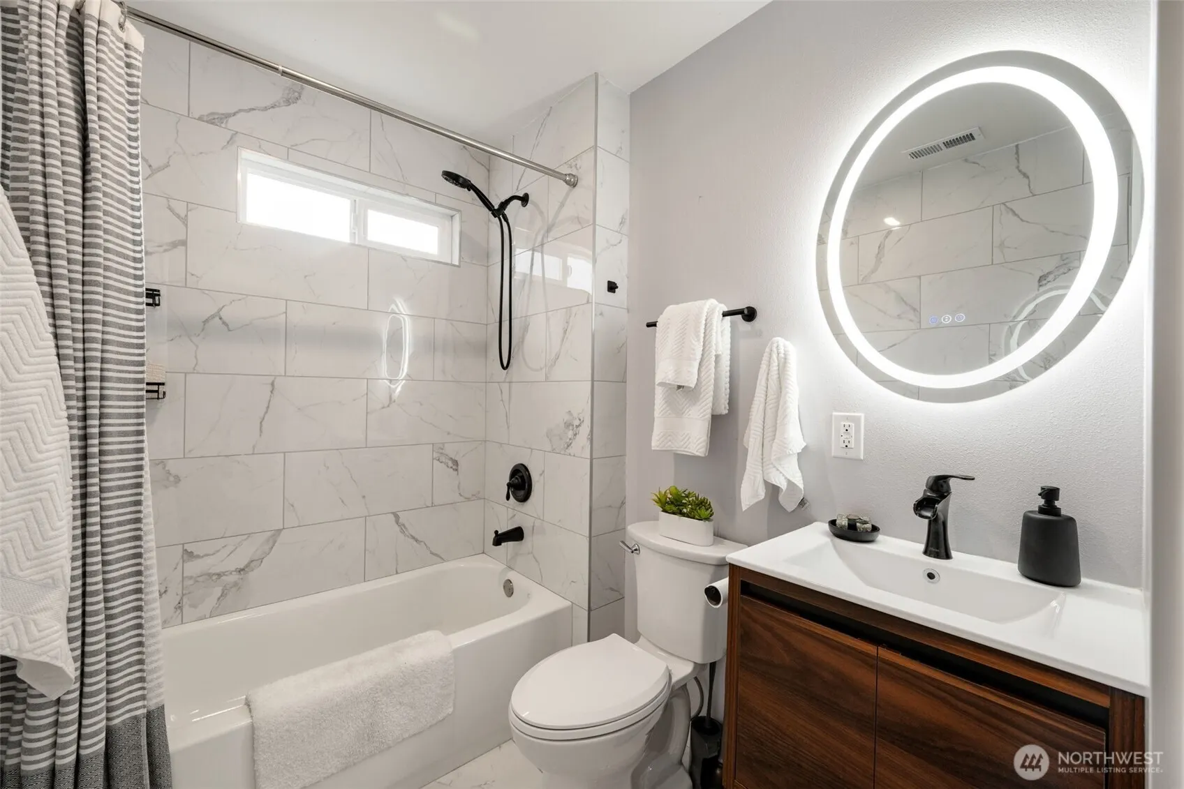 2727 S Judkins Street , Seattle, WA 98144