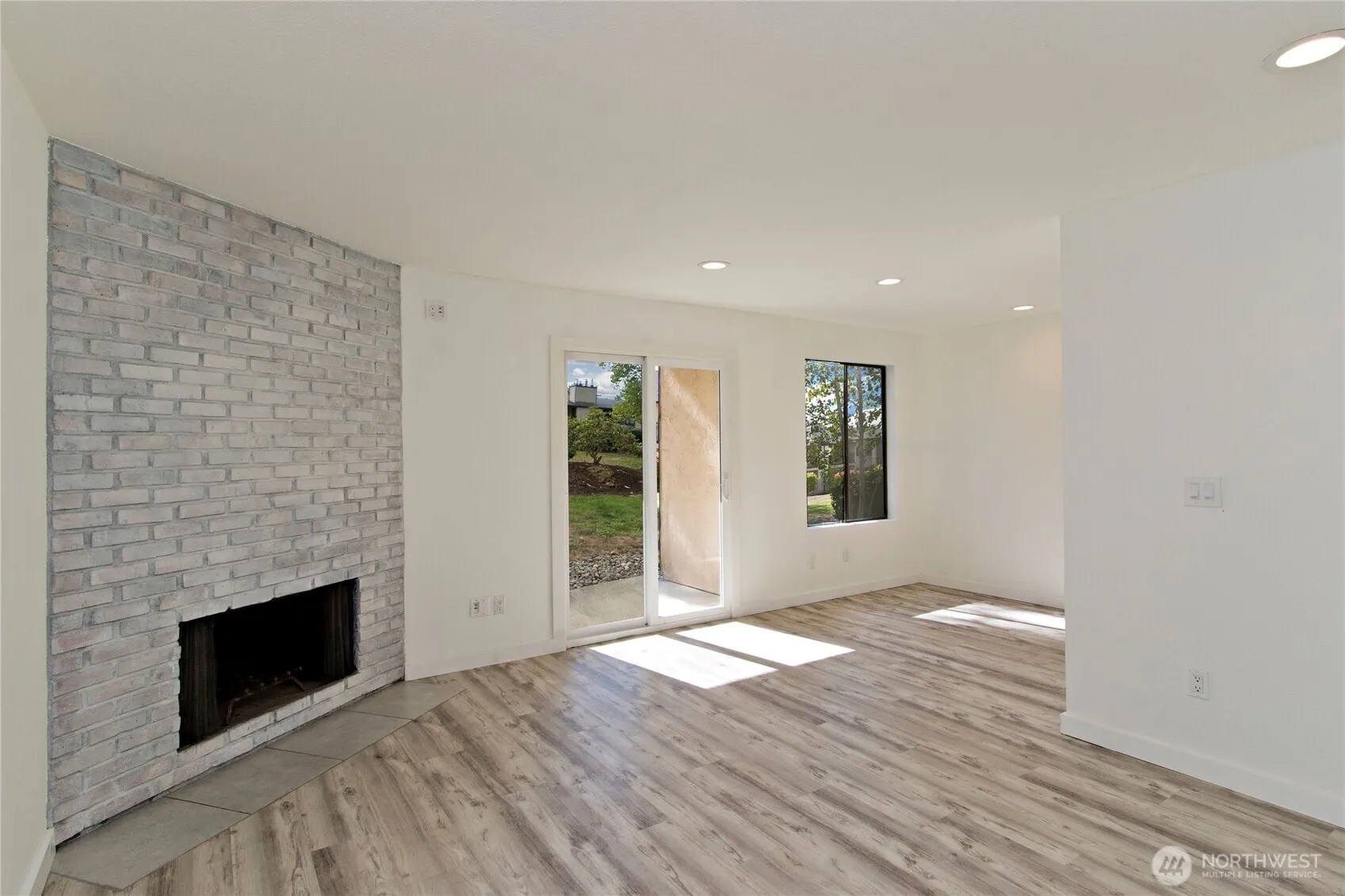 12515 NE 145th Place #D127, Kirkland, WA 98034