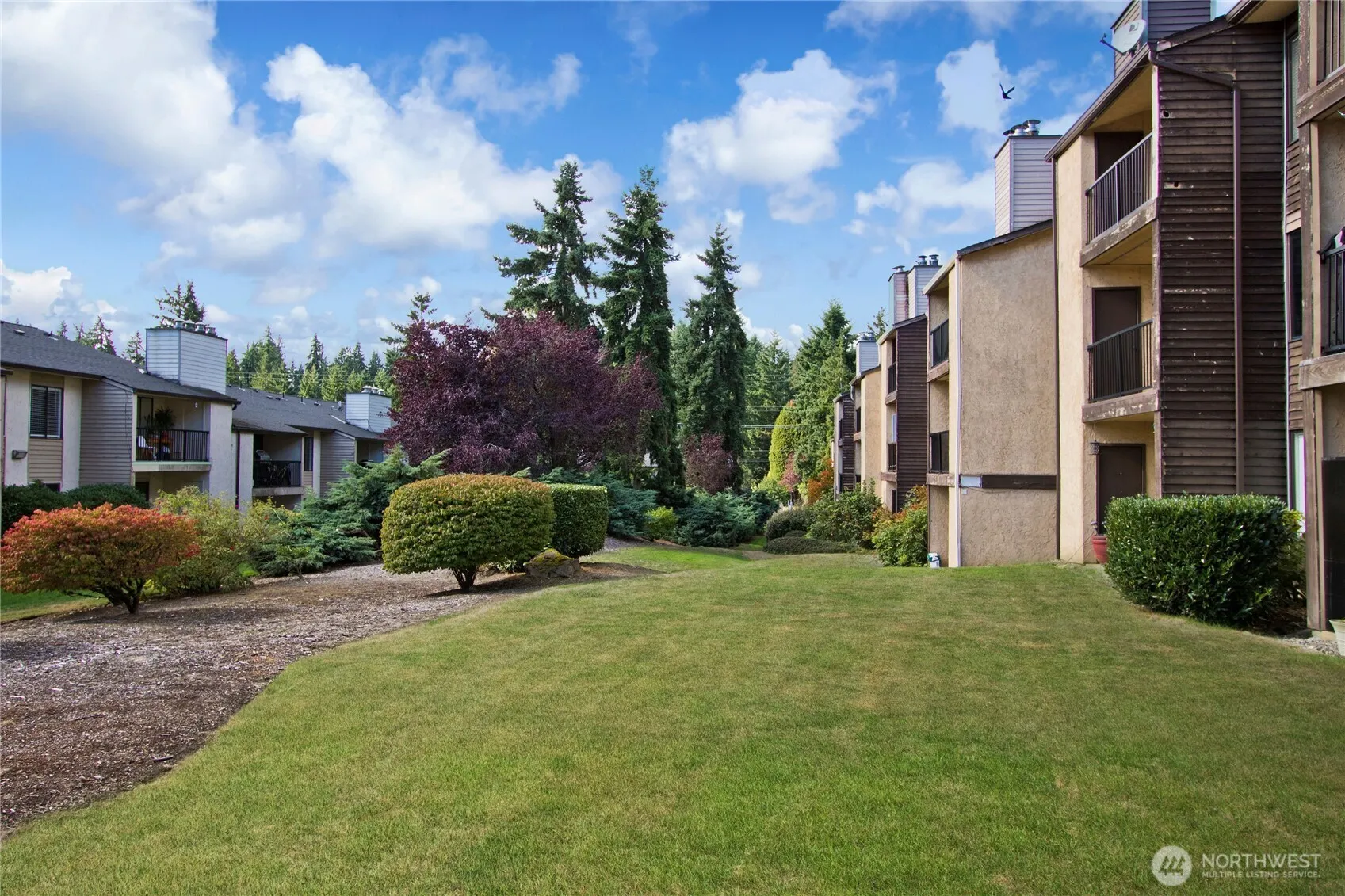 12515 NE 145th Place #D127, Kirkland, WA 98034