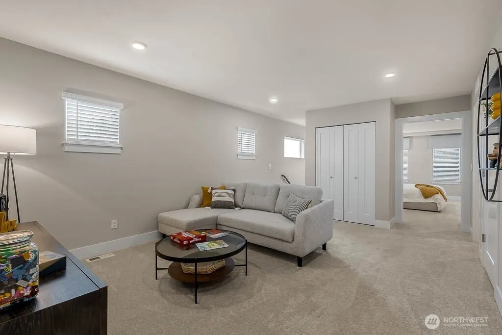 3808 194th Lane SE, Bothell, WA 98012
