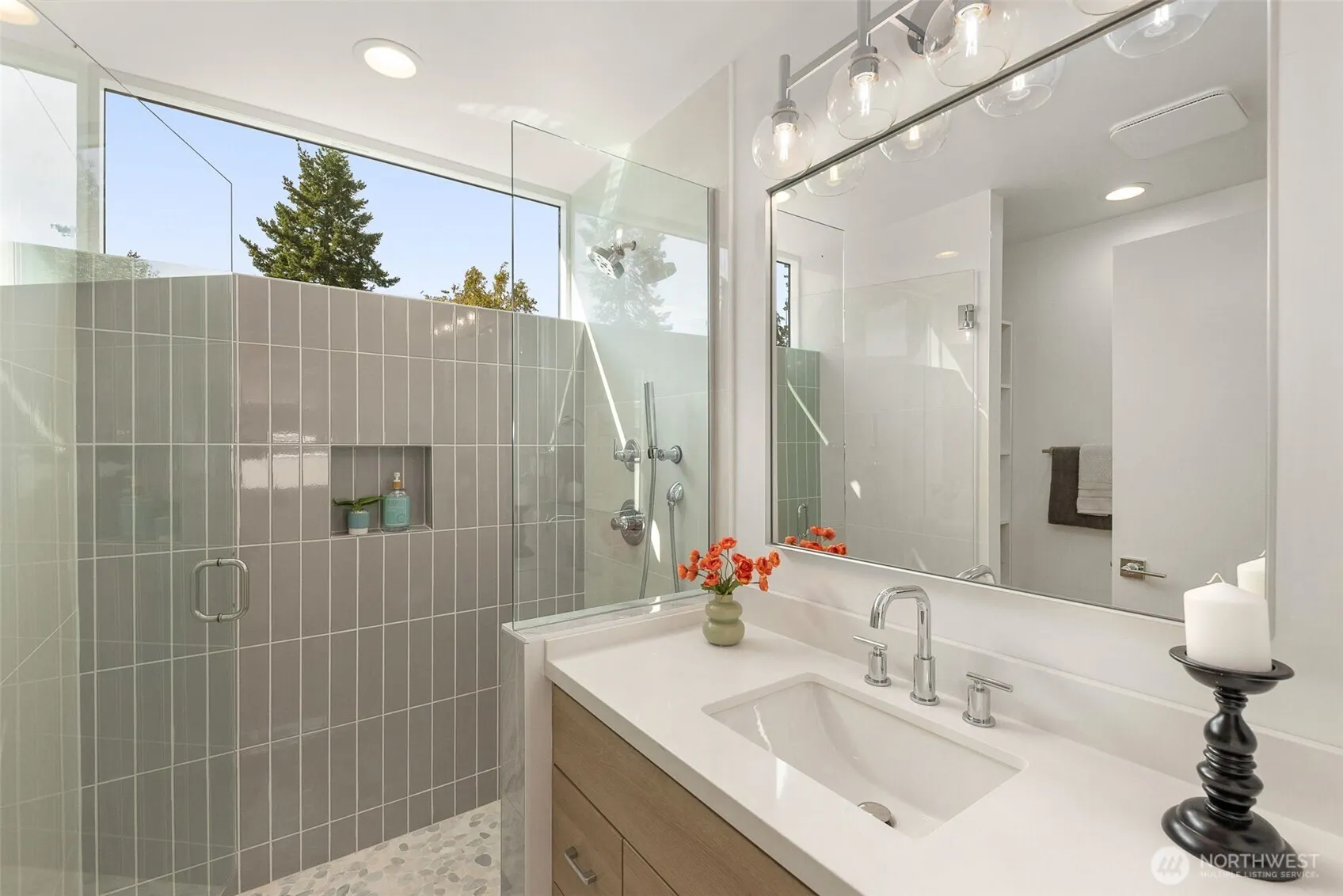 911 N 98th Street #A, Seattle, WA 98103