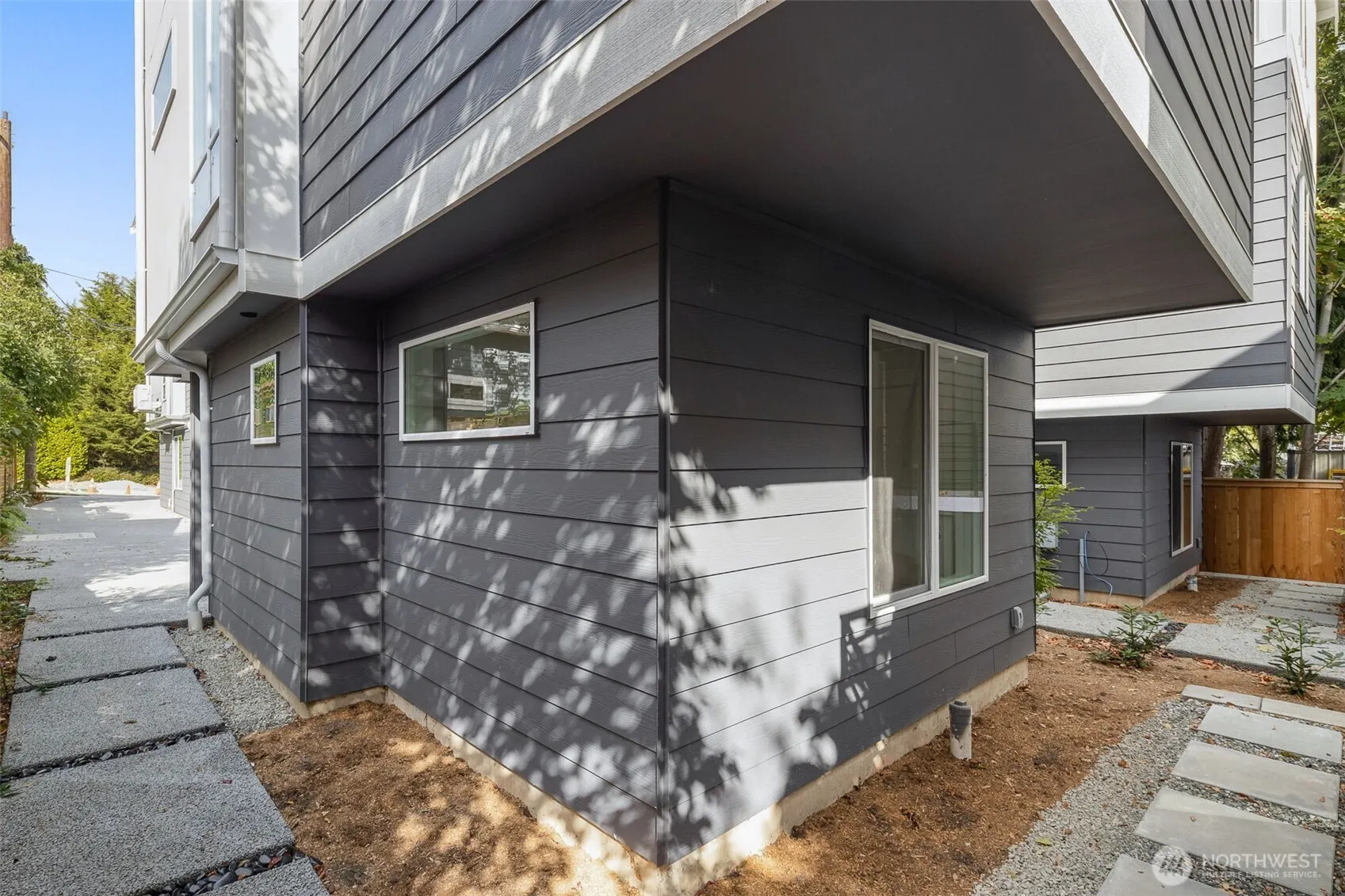 911 N 98th Street #A, Seattle, WA 98103